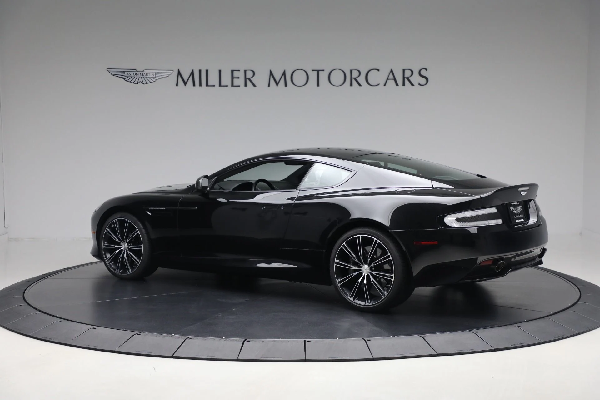 mph003_2326710067_Used_2015_Aston_Martin_DB_9_Carbon_Edition_34ea3597ca