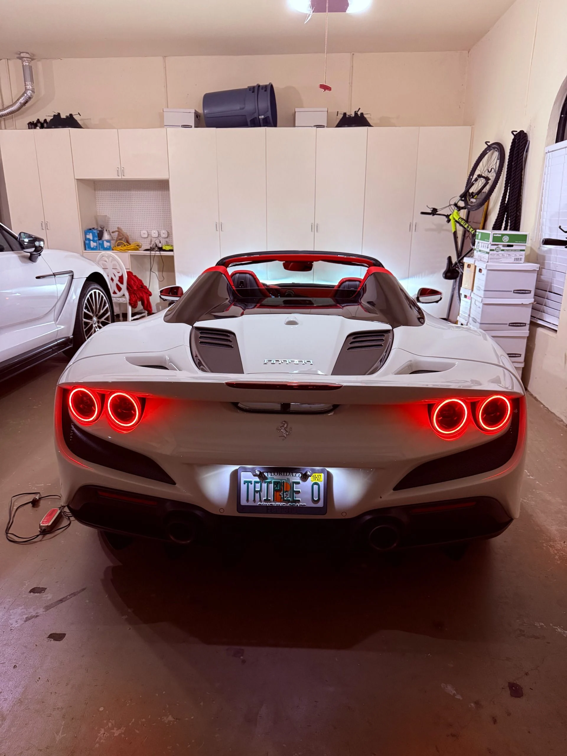 mph003_2328197570_Used_2021_Ferrari_F8_Spider_1761691352_c6e531adf1