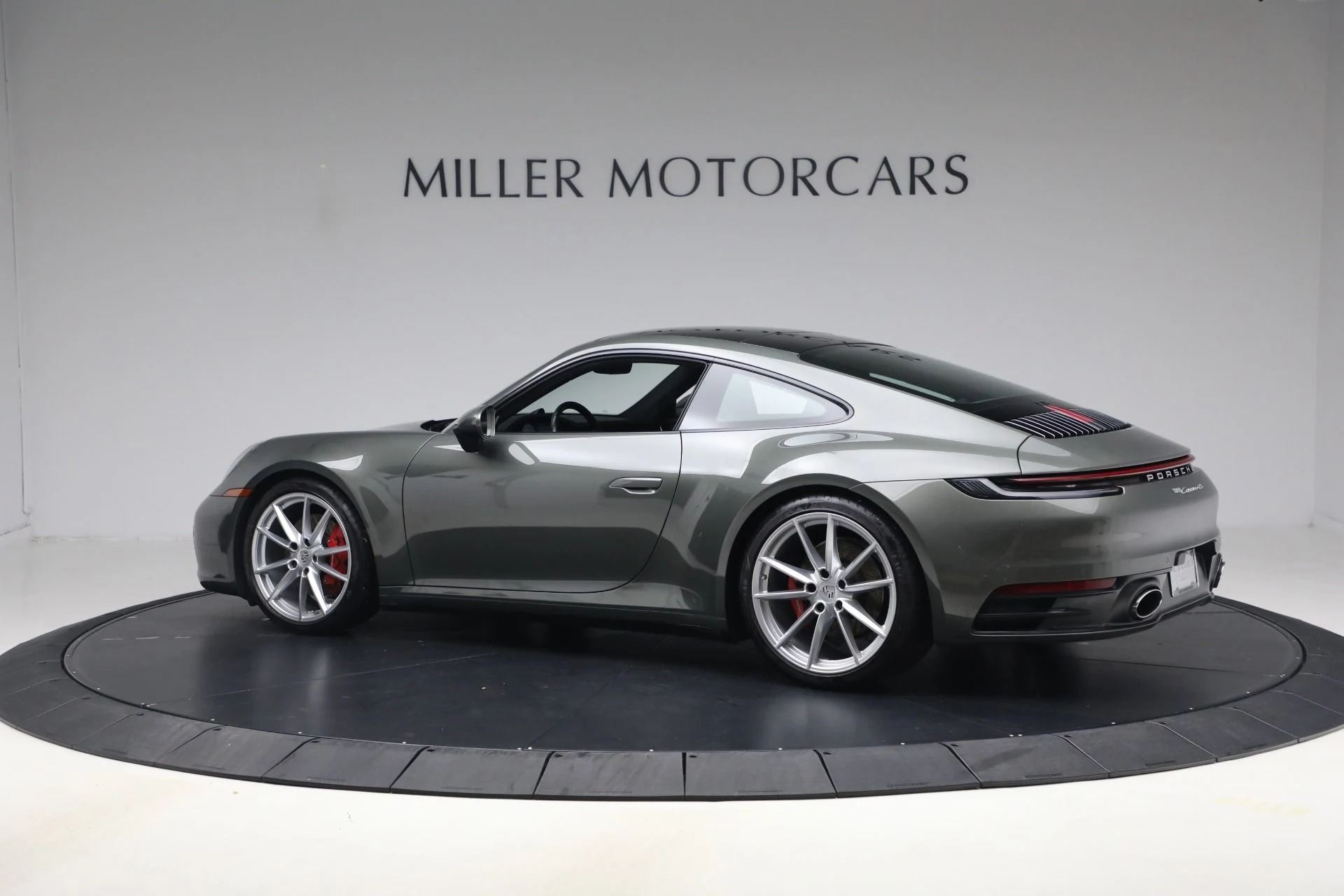 mph003_2329868106_Used_2020_Porsche_911_Carrera_4_S_1792437581_230f9c4905