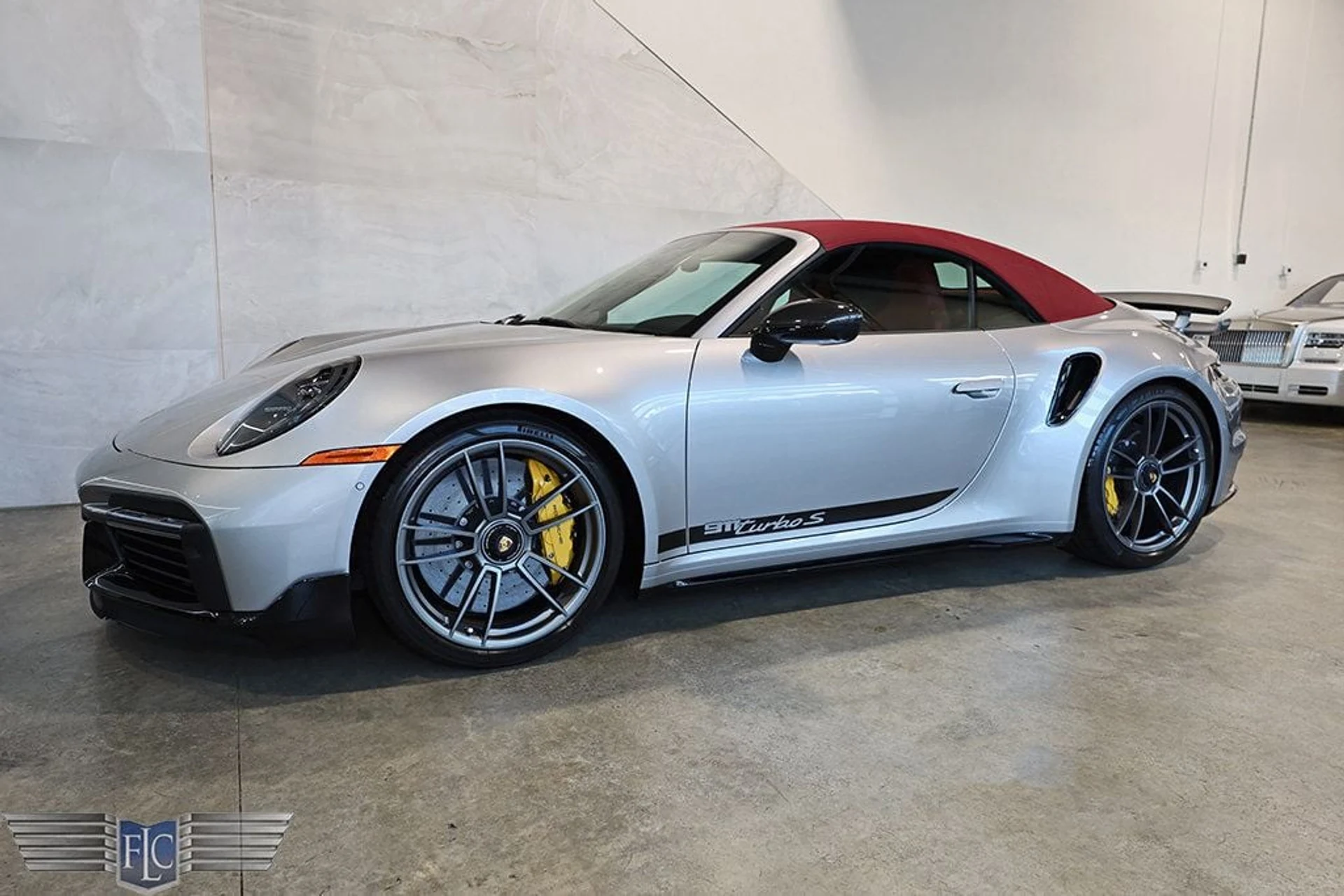 mph003_2330707129_used_2024_porsche_911_turboscabriolet_9689_22937048_4_1024_a0fa020662