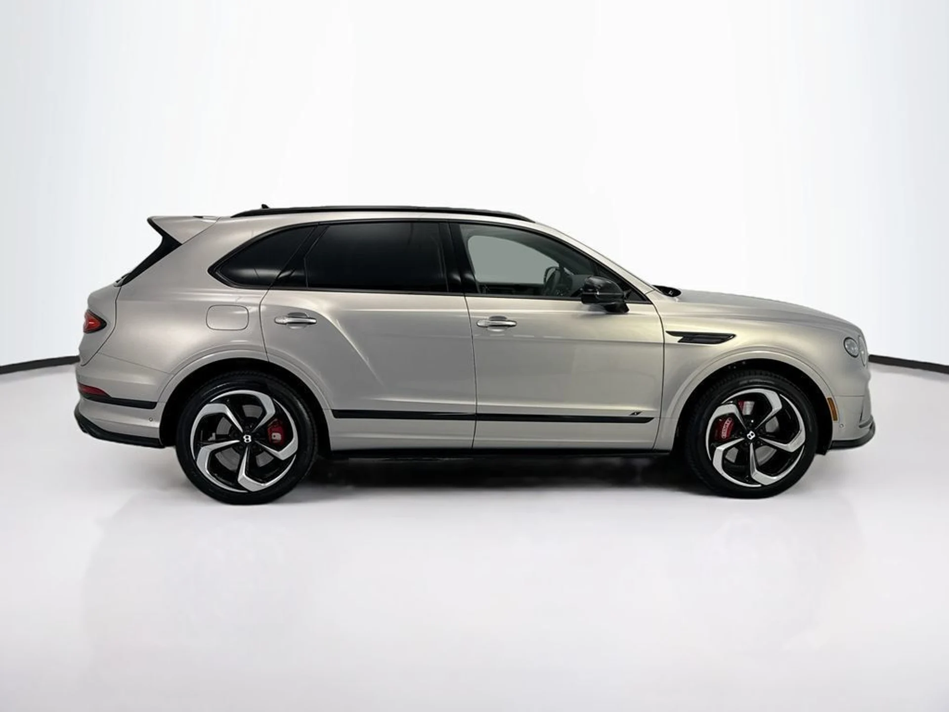 mph003_2339187945_used_2023_bentley_bentayga_sawd_8119_23037215_4_1024_64a16316cb