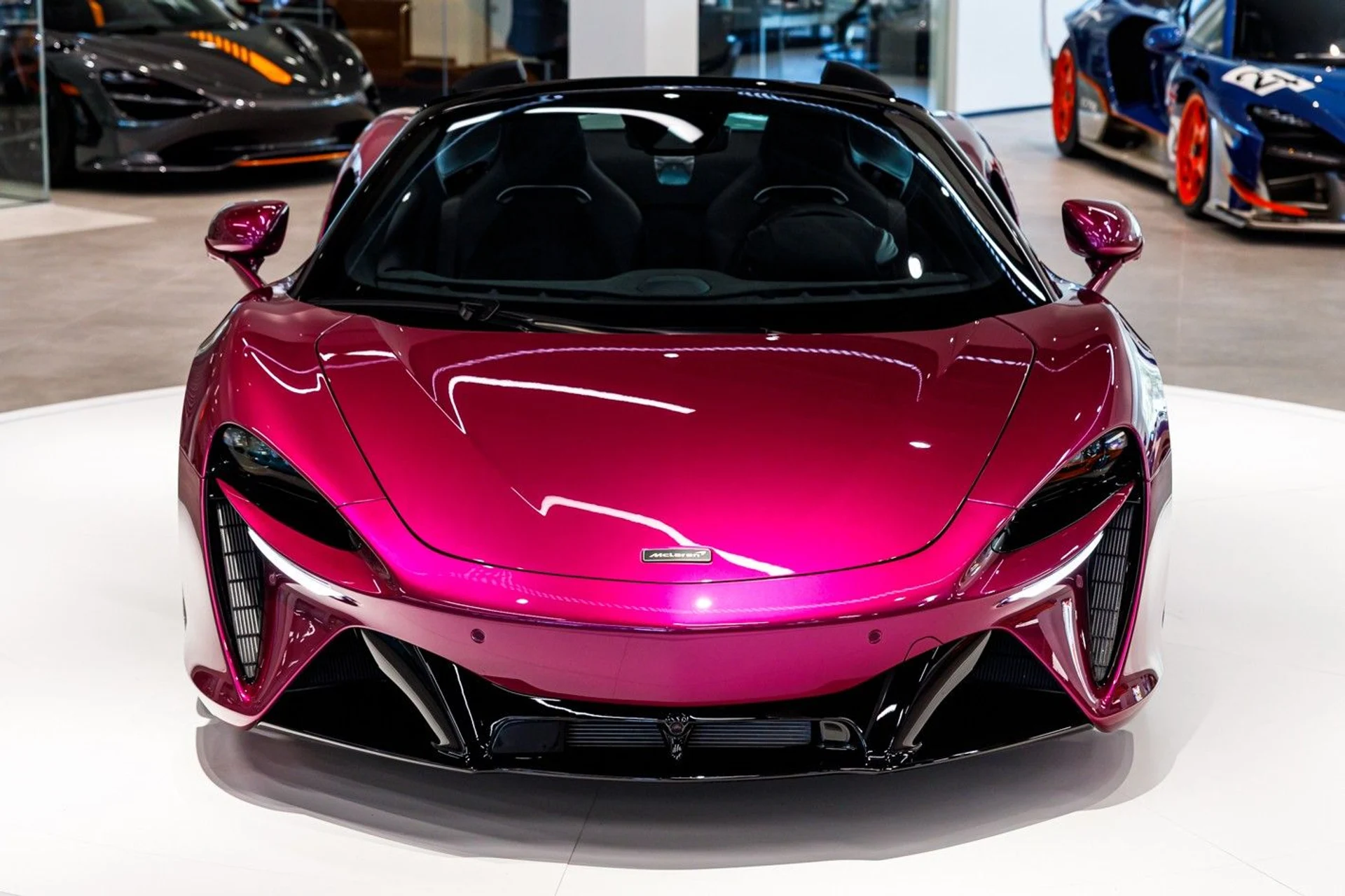 mph003_2339389683_652_p4_l_b27fb219aa