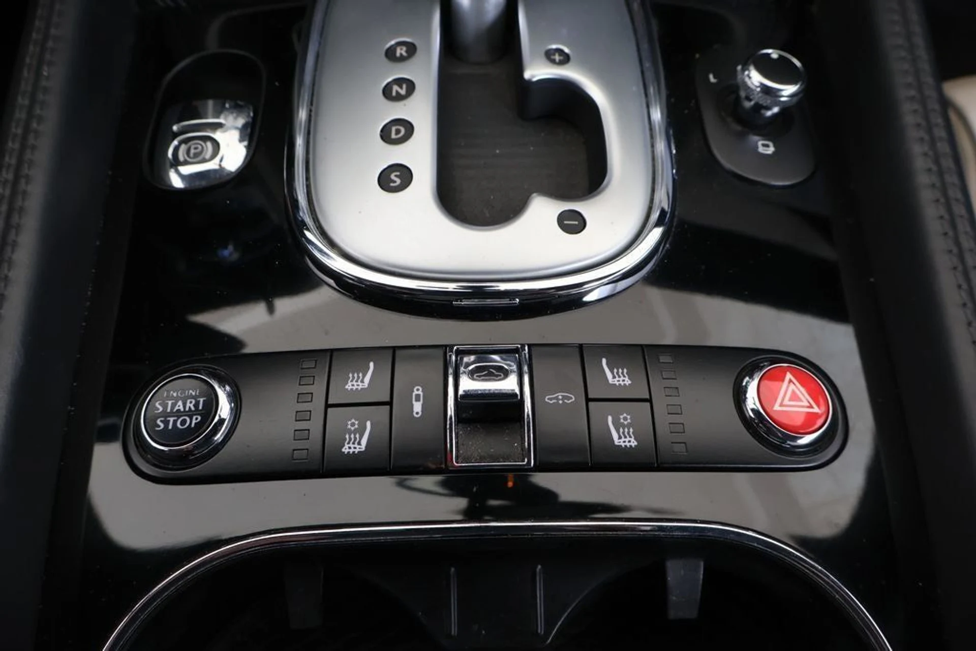 mph003_2342338558_33_ceb4e29bd1