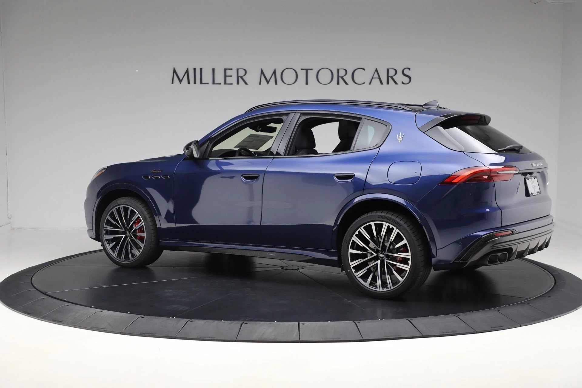 mph003_234267538_New_2025_Maserati_Grecale_Trofeo_3d98702643