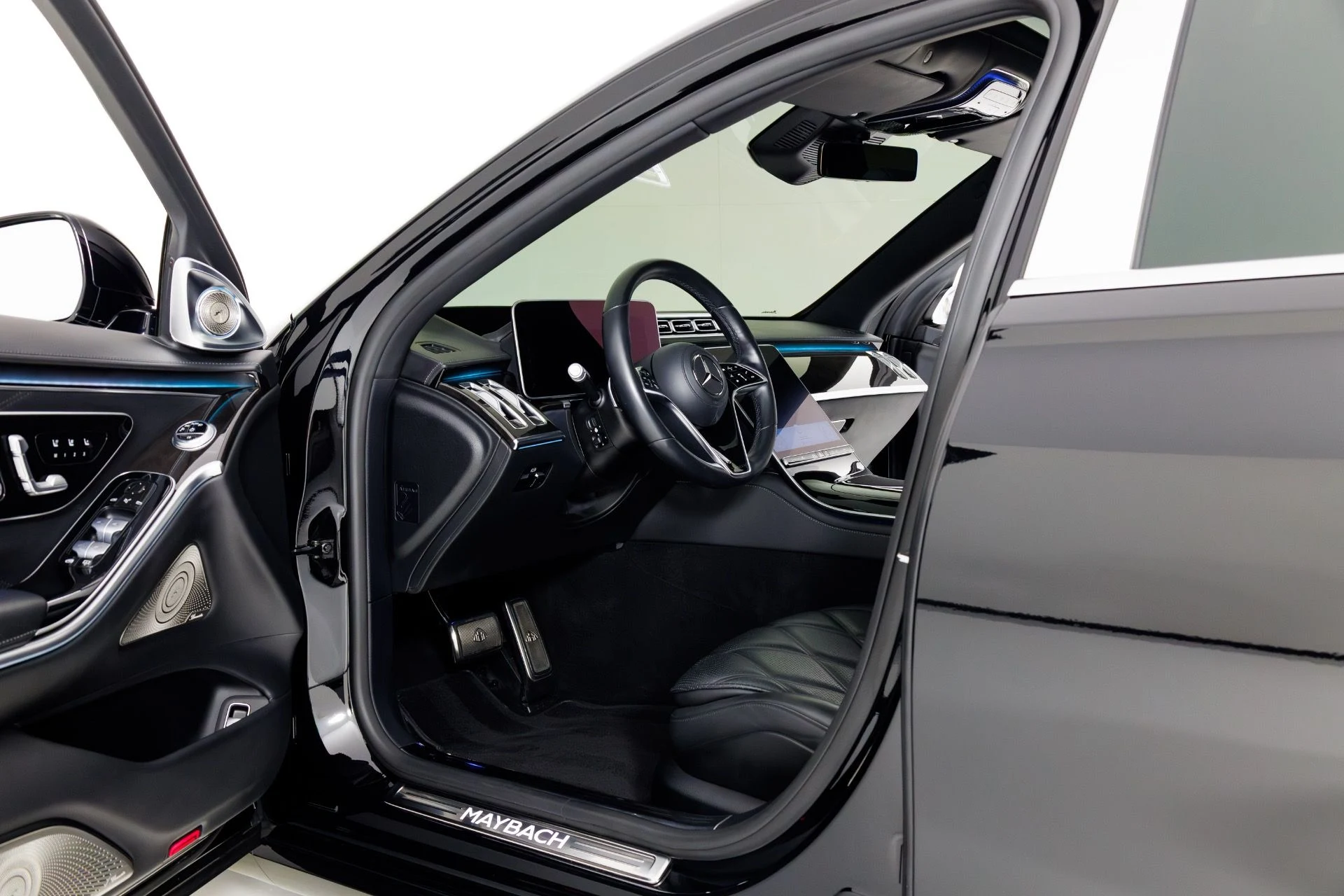 mph003_2342750499_Used_2022_Mercedes_Benz_S_Class_Maybach_S_580_1771272655_8b5092b060