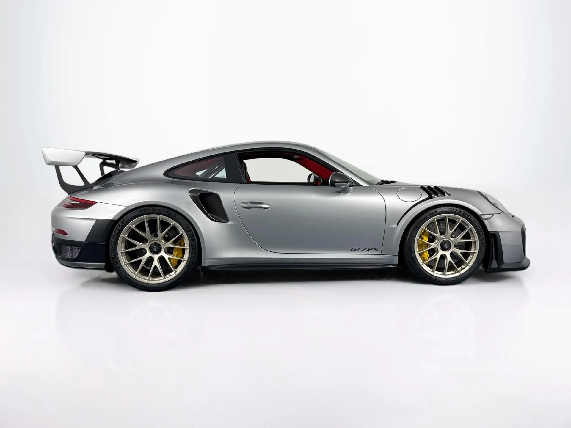 mph003_2344811080_Used_2018_Porsche_911_GT_2_RS_1784762962_b687bf6107