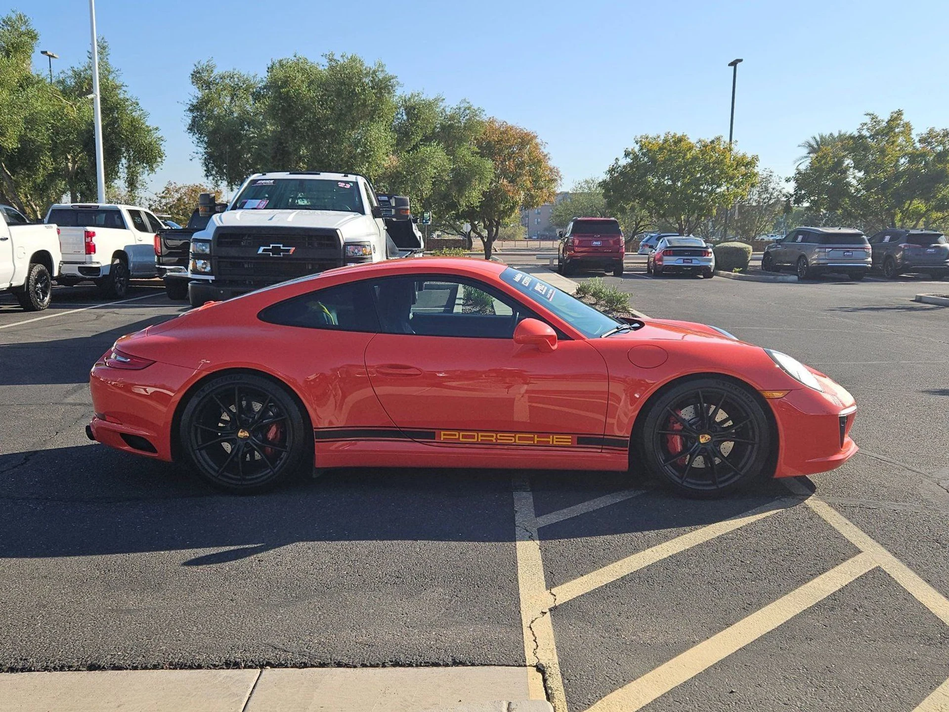 mph003_235477190_c910c3da32fca906897e95fcc13b5bd2x_7e1ef0b54f