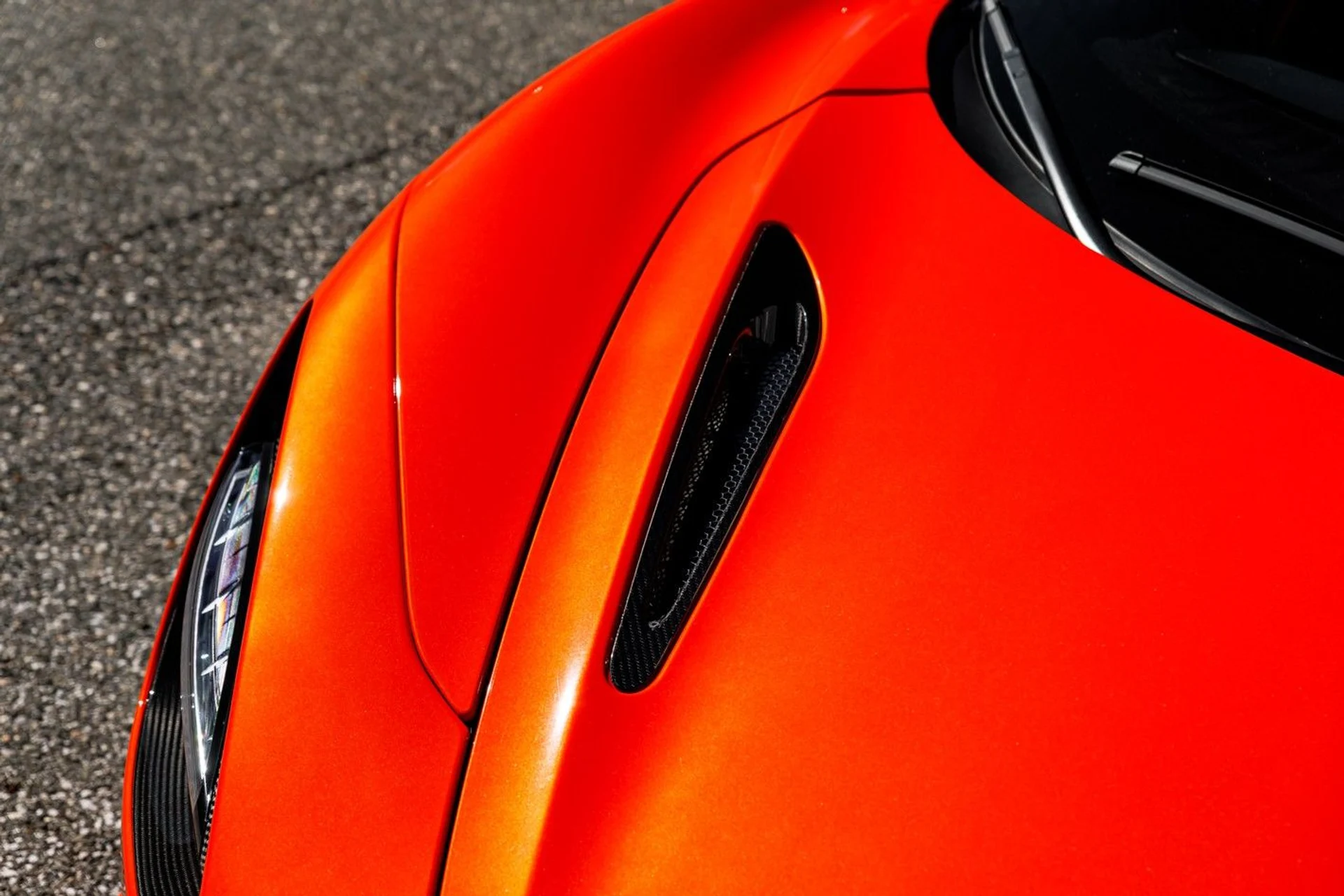 mph003_2358656797_625_p4_l_4c5743402d