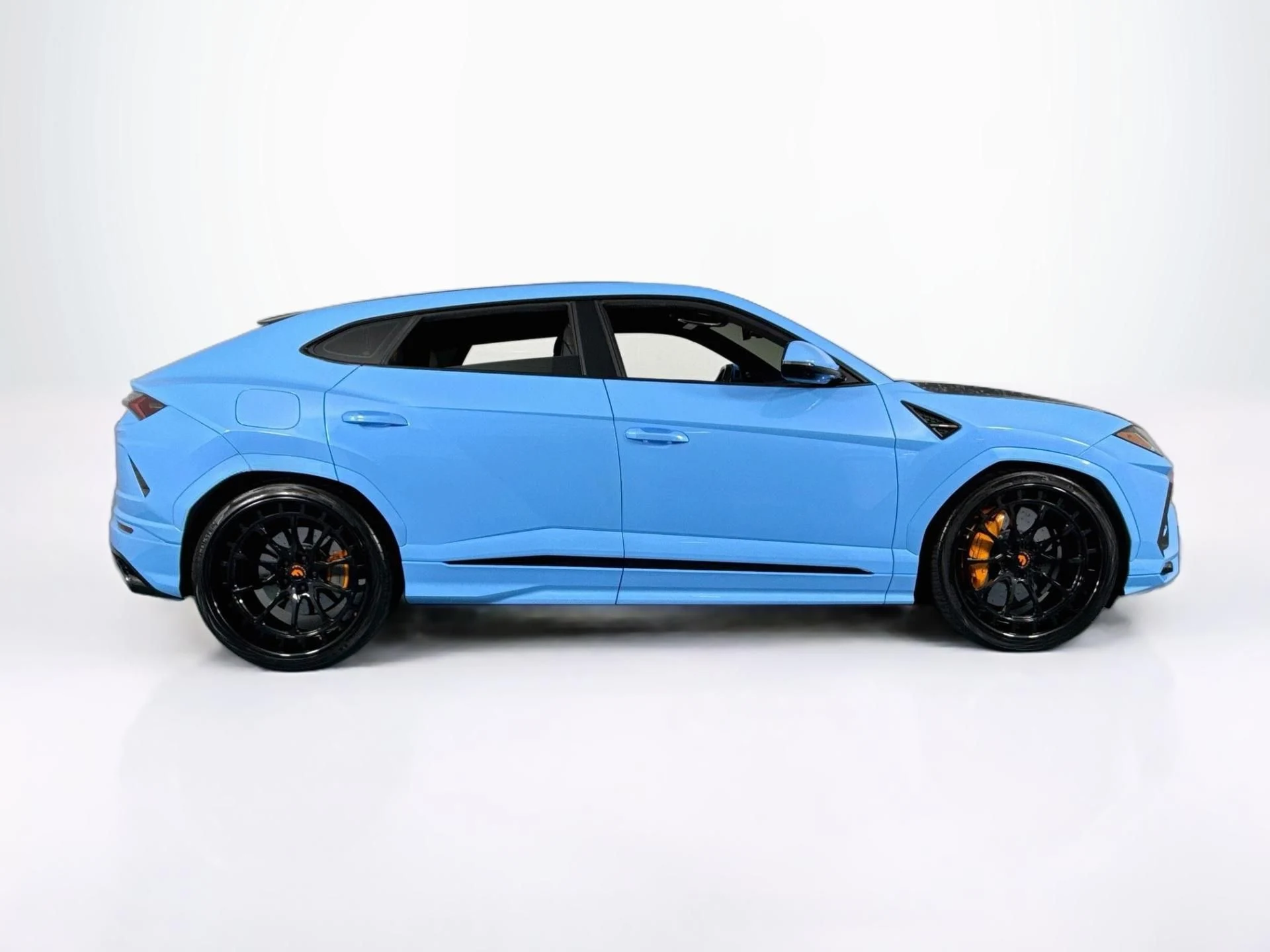 mph003_2367966025_Used_2022_Lamborghini_Urus_1786397278_2bb55389fd