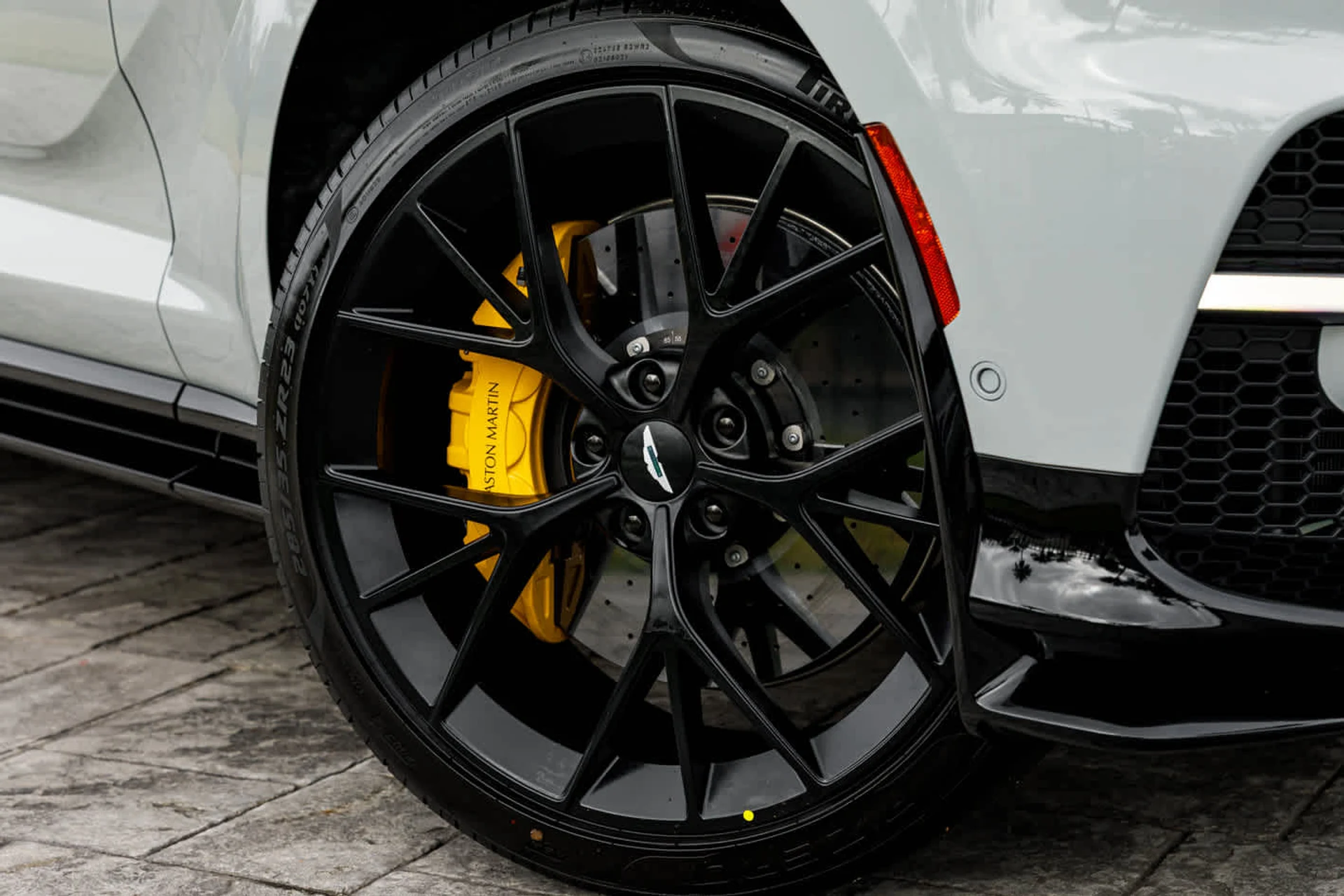 mph003_2371603681_4_2ae2ad0454