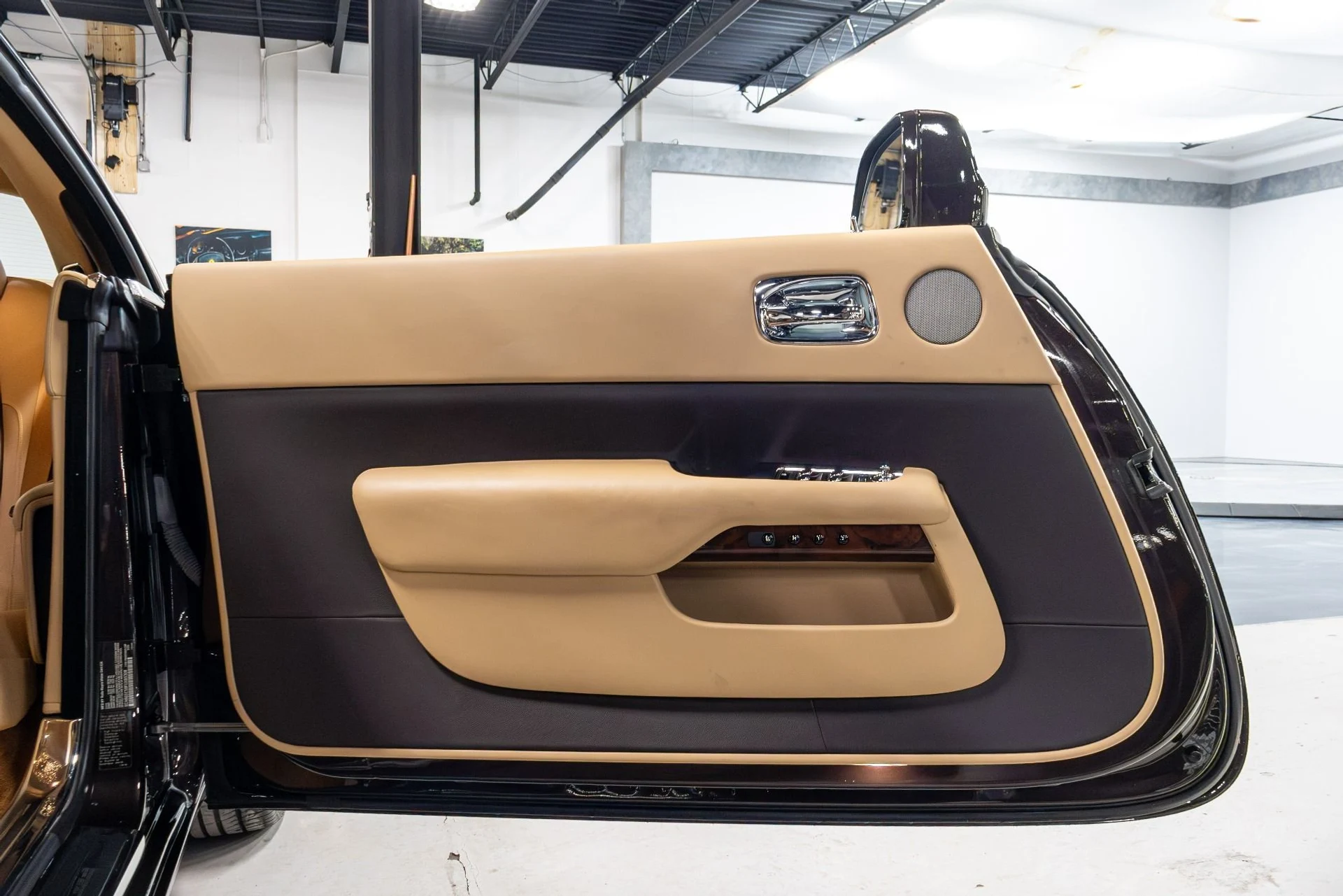 mph003_2374027240_Used_2015_Rolls_Royce_Wraith_1776700637_2a2ff980bf