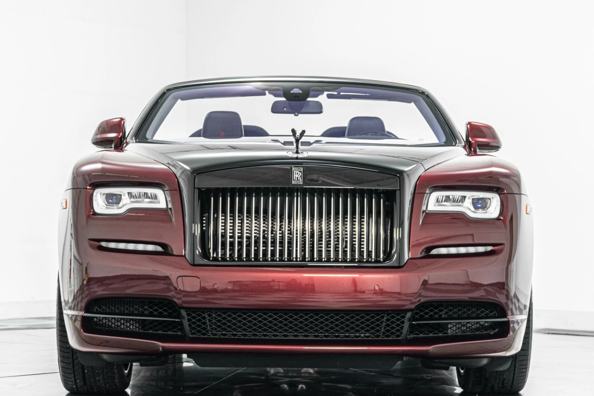 mph003_2375319461_Used_2019_Rolls_Royce_Dawn_Black_Badge_1773688288_b629cca678