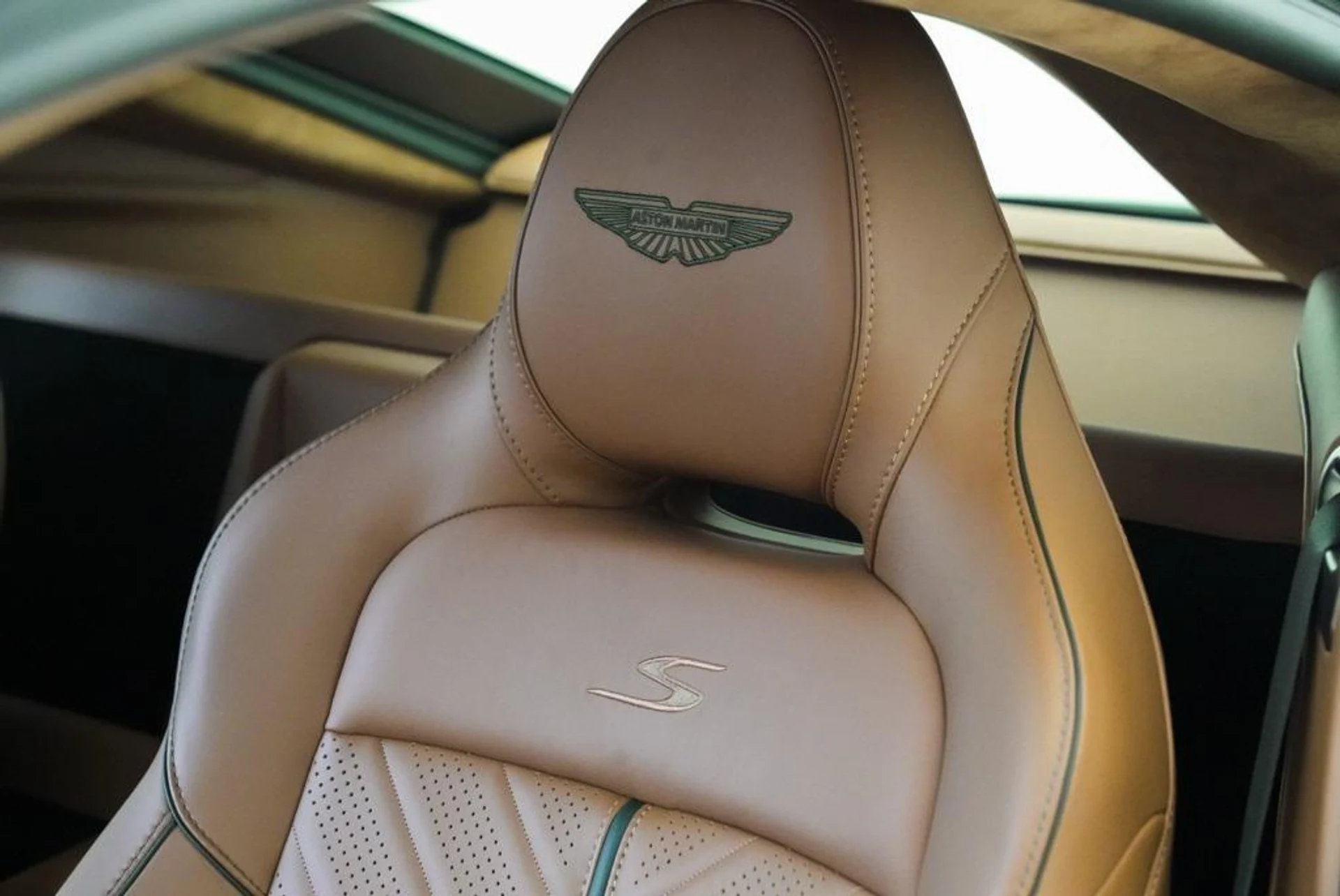 mph003_237933192_ff8s_W_Hghhol_J7dzi_Vby0_VL_Ifo0_c8b266ba80