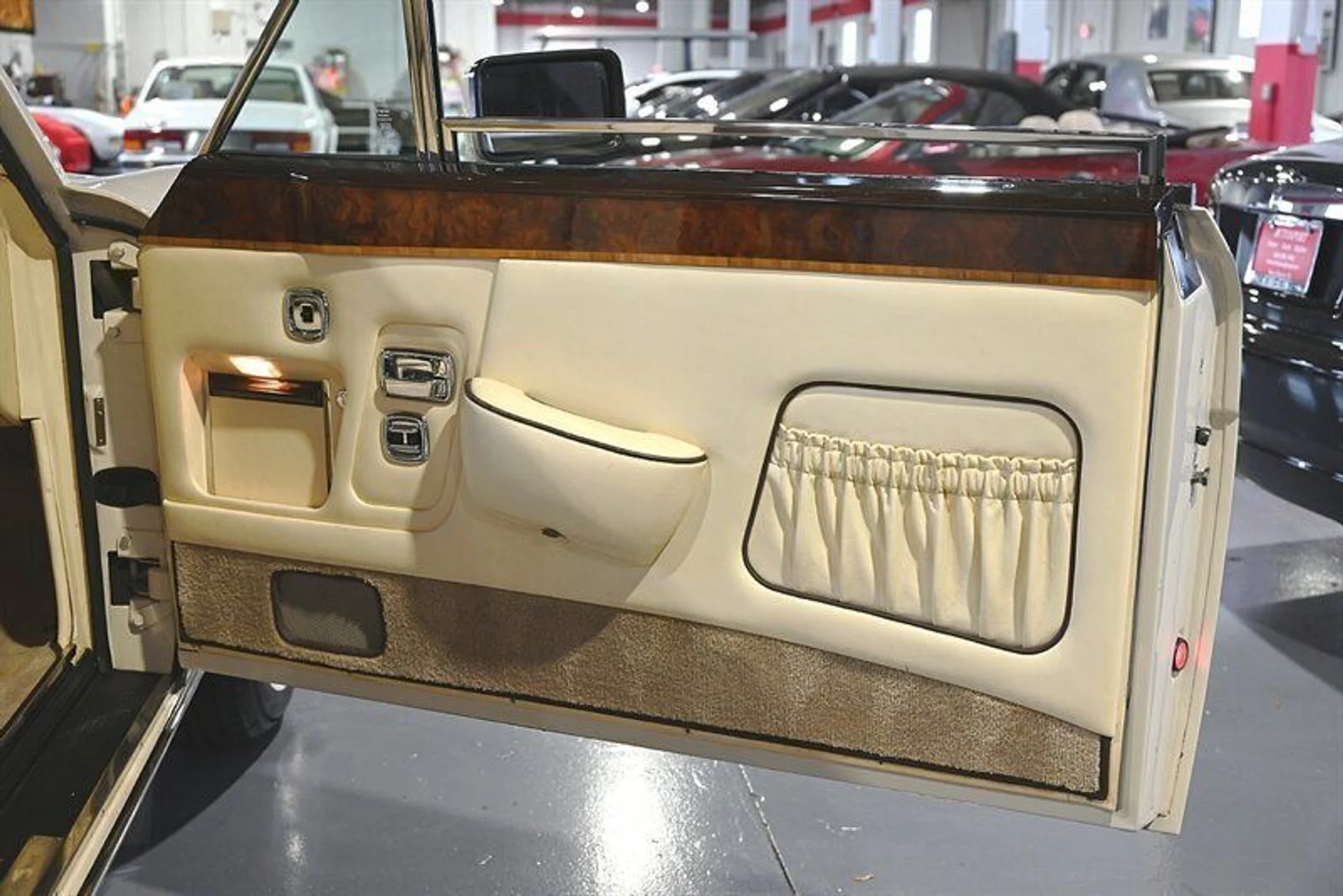 mph003_2380119623_e18eabec9f_800_fbaadf4c03