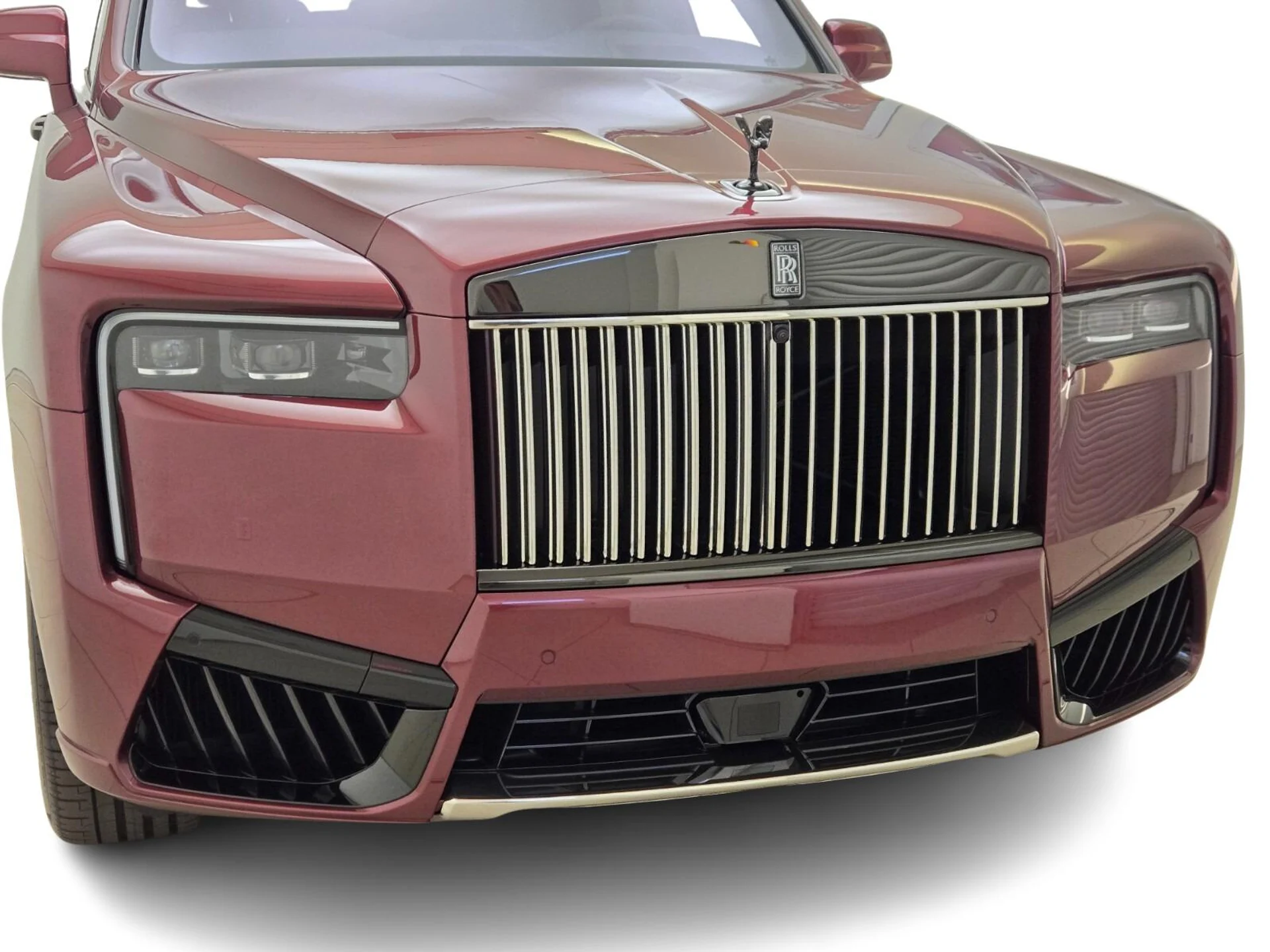 mph003_2380525510_New_2025_Rolls_Royce_Black_Badge_Cullinan_1755323708_e7aeda7df3
