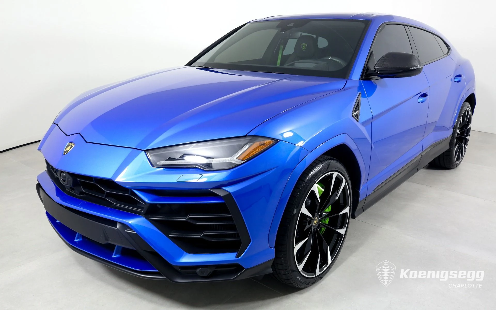 mph003_2380794624_Used_2022_Lamborghini_Urus_1696532457_4dbf89a832