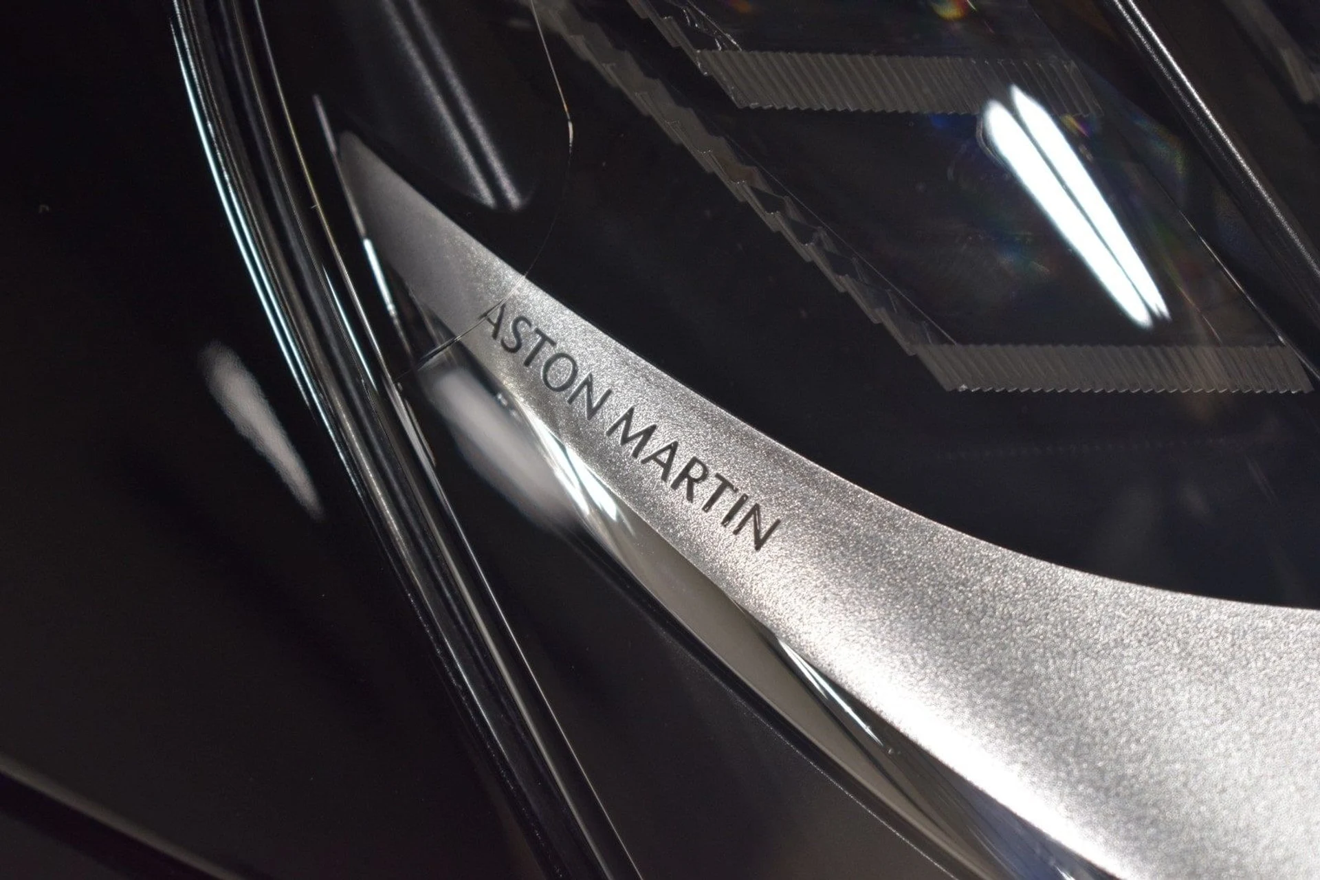 mph003_2380906987_59de1b6ab45b4a928a47424826f78107x_130b50d0f9