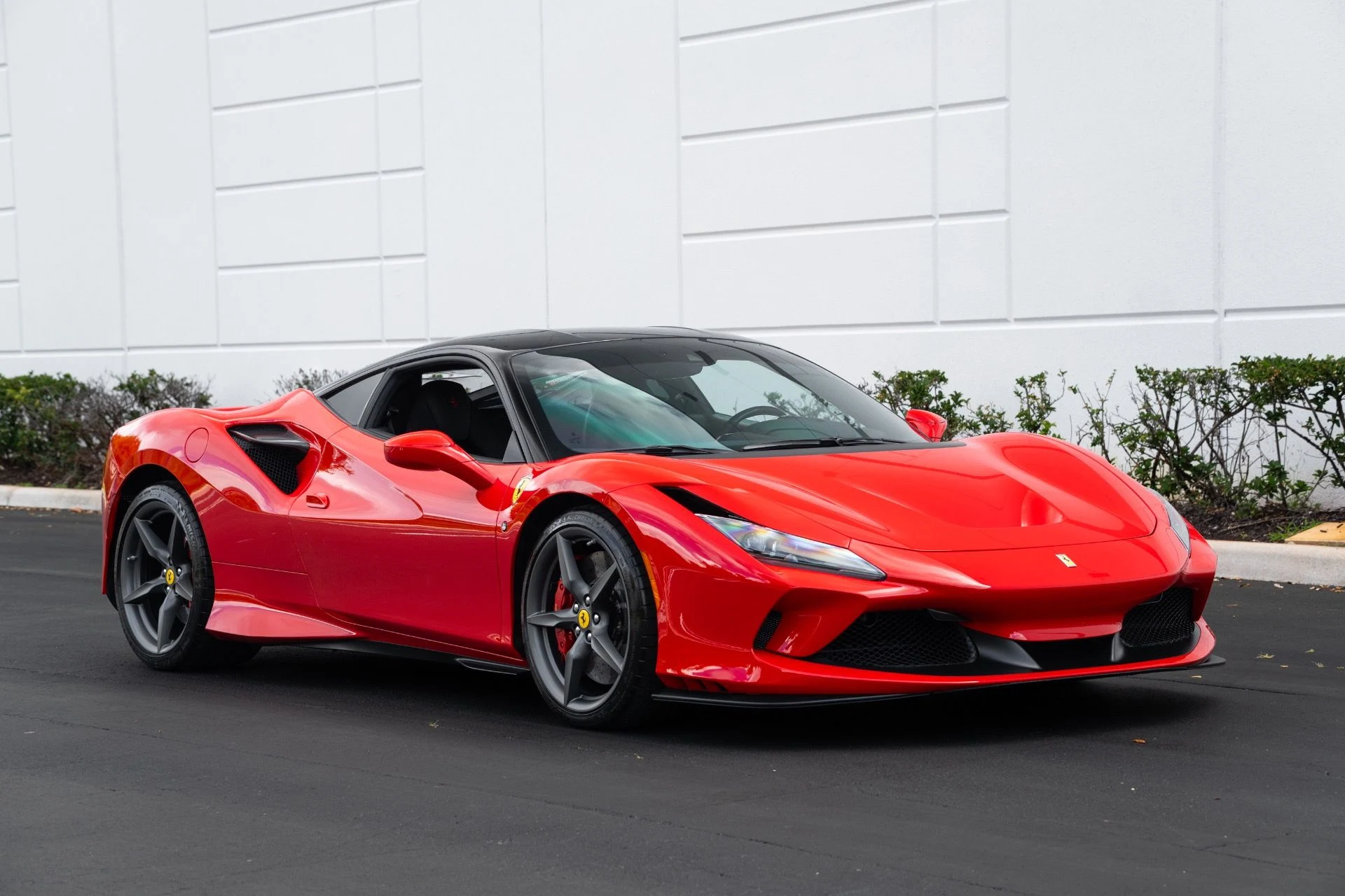 mph003_2383427935_Used_2022_Ferrari_F8_Tributo_1774670303_e133918d67