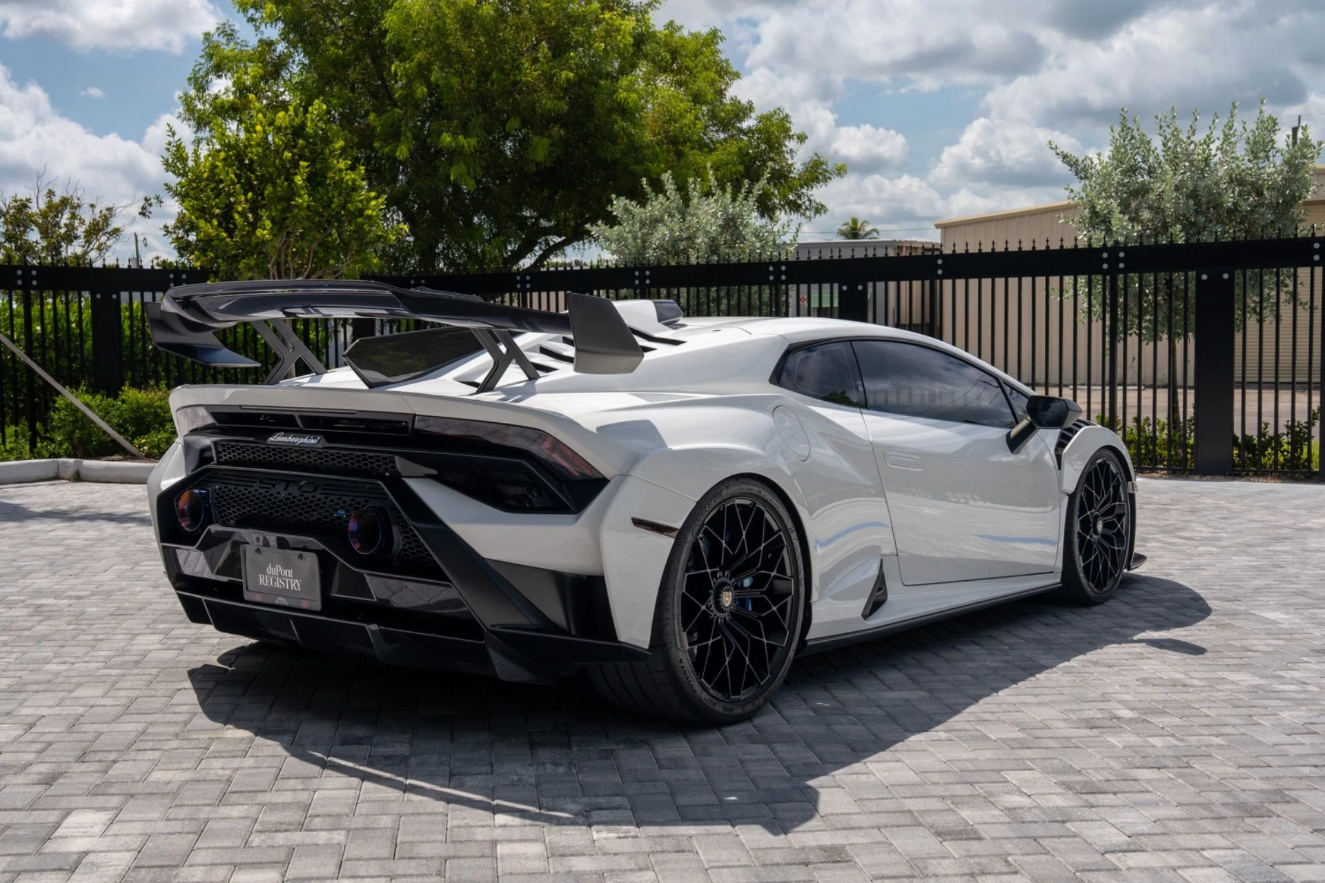 mph003_2390772584_Used_2021_Lamborghini_Huracan_STO_1787070190_416c00e8b6