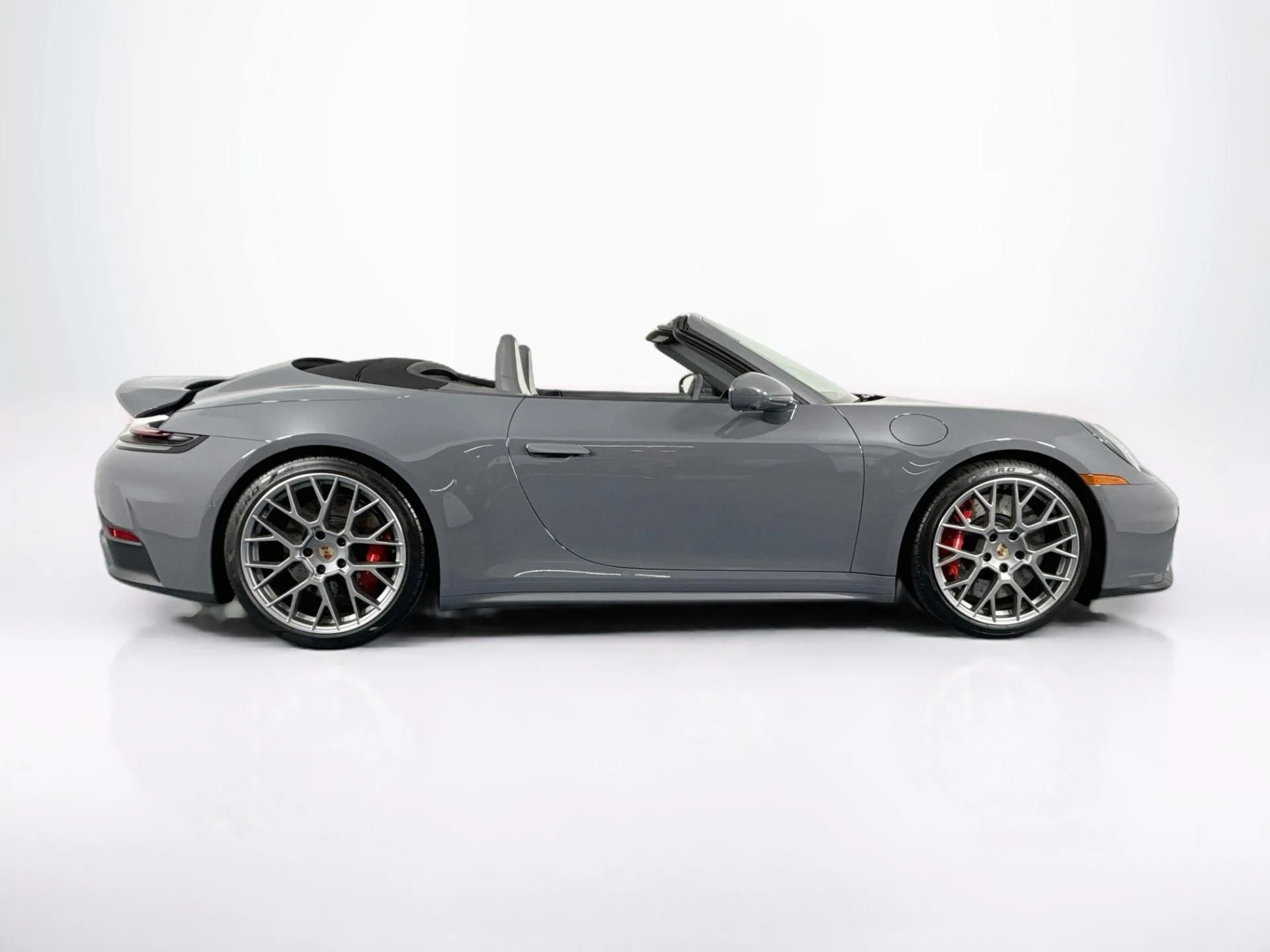 mph003_2398694669_Used_2025_Porsche_911_Carrera_S_1785951014_97b0649b2e