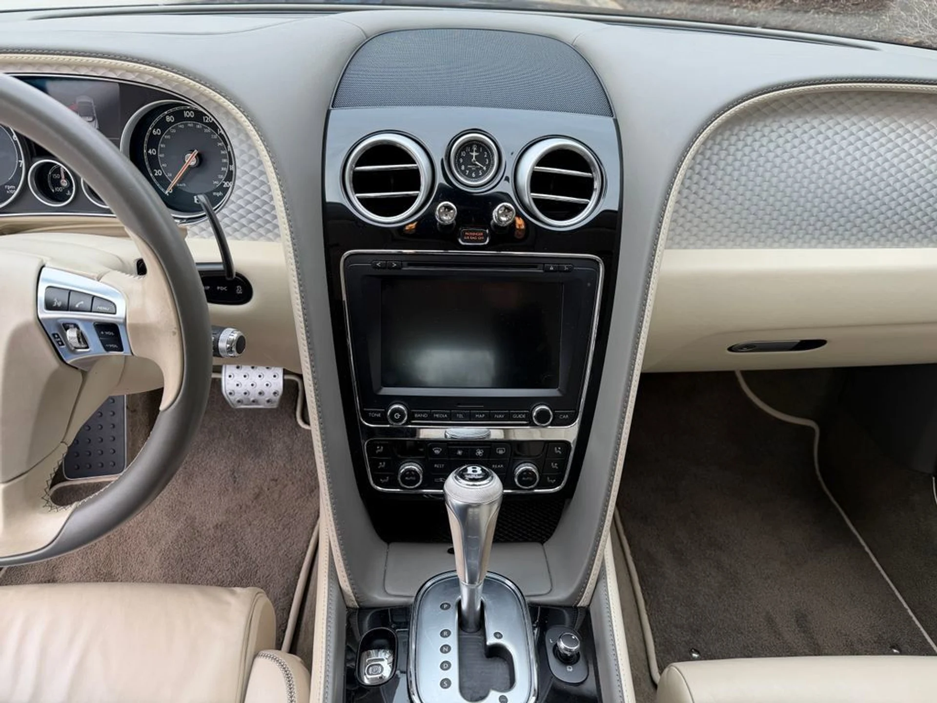 mph003_241143377_a47324b280354fceaf0eb926d696d3c2_e7fee7e5fe