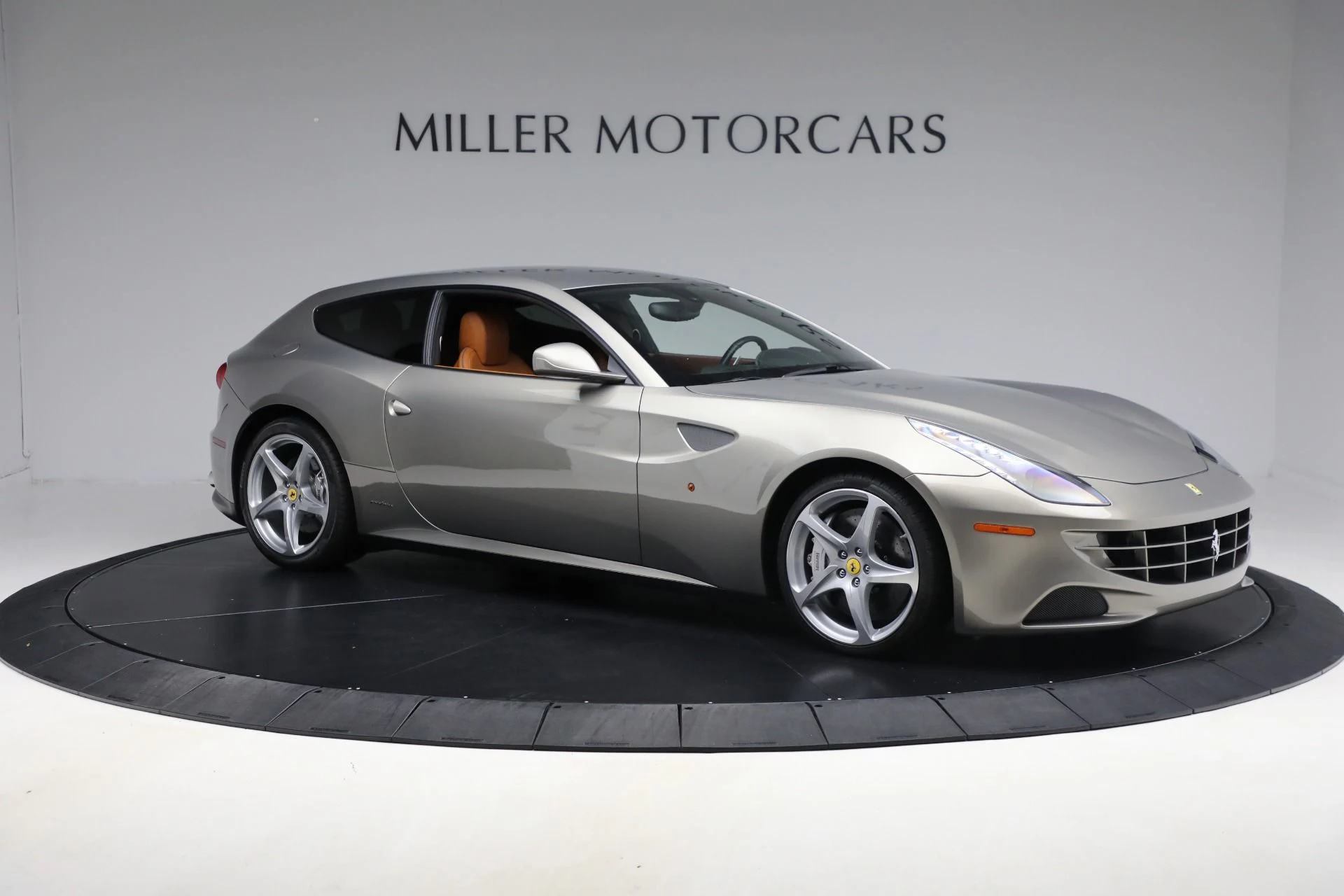 mph003_241561510_Used_2012_Ferrari_FF_df19011622