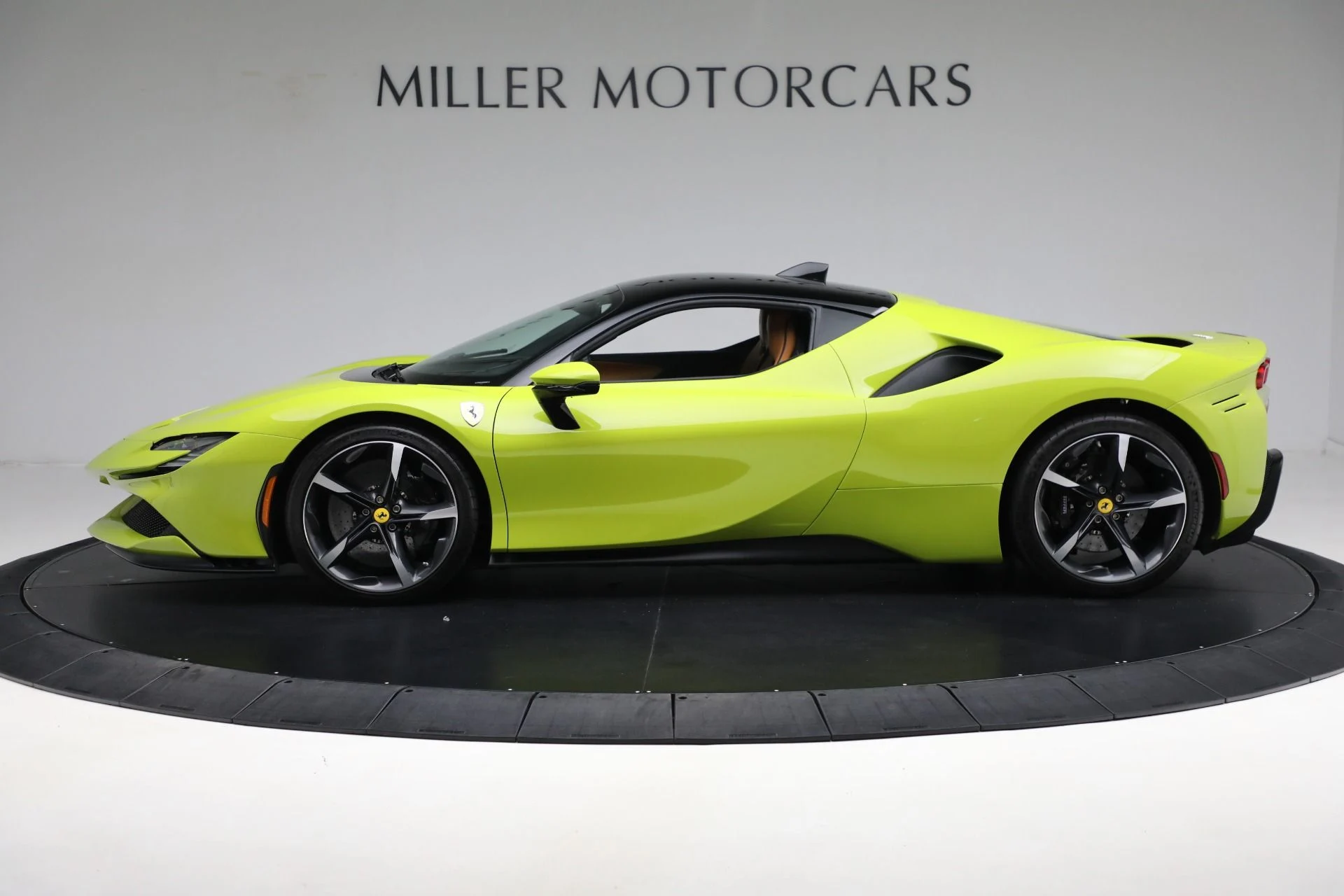 mph003_2423082816_Used_2022_Ferrari_SF_90_Stradale_0e22ddf6d9