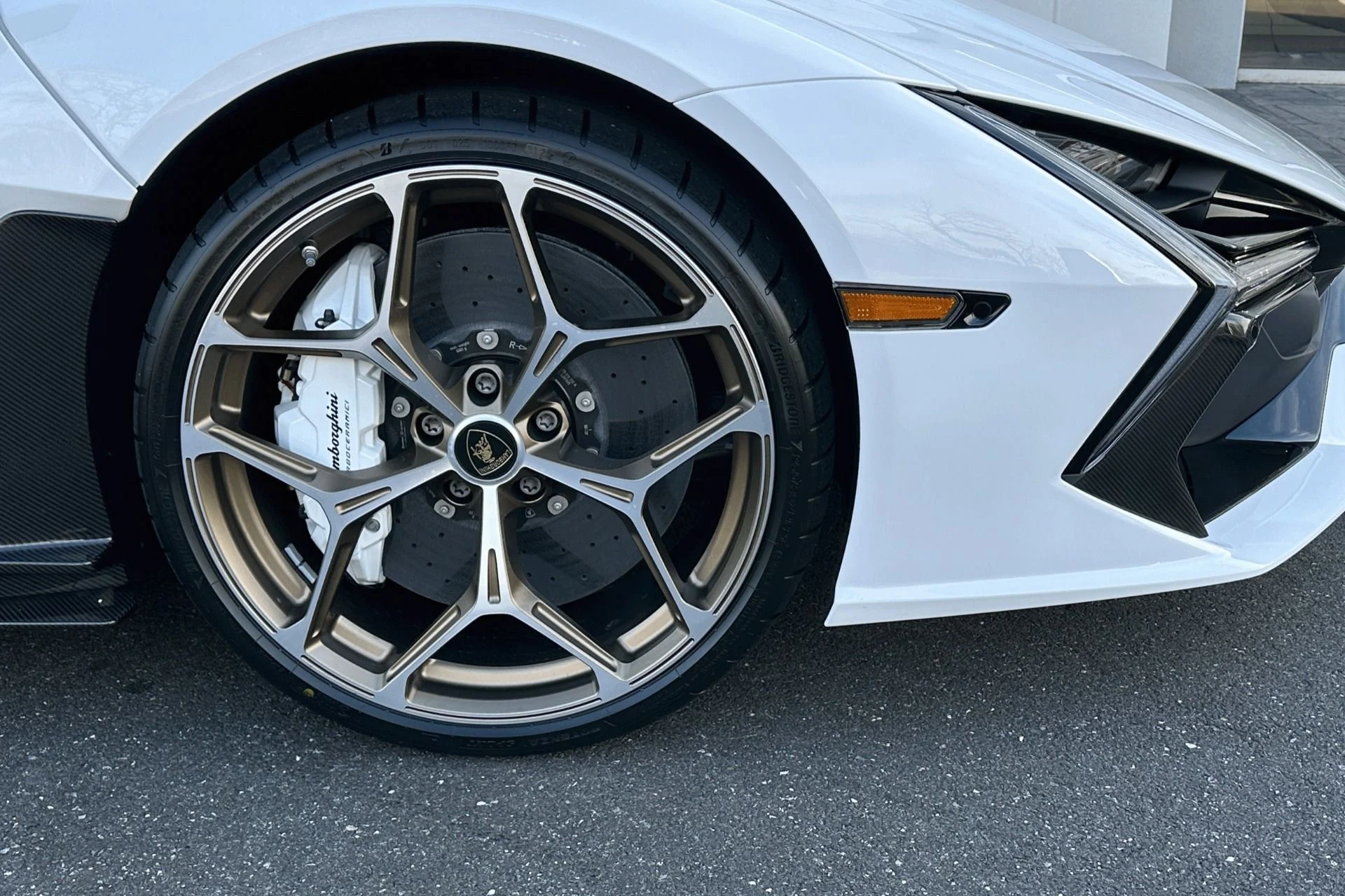 mph003_2423697227_New_2026_Lamborghini_Revuelto_1765461439_aa24565454