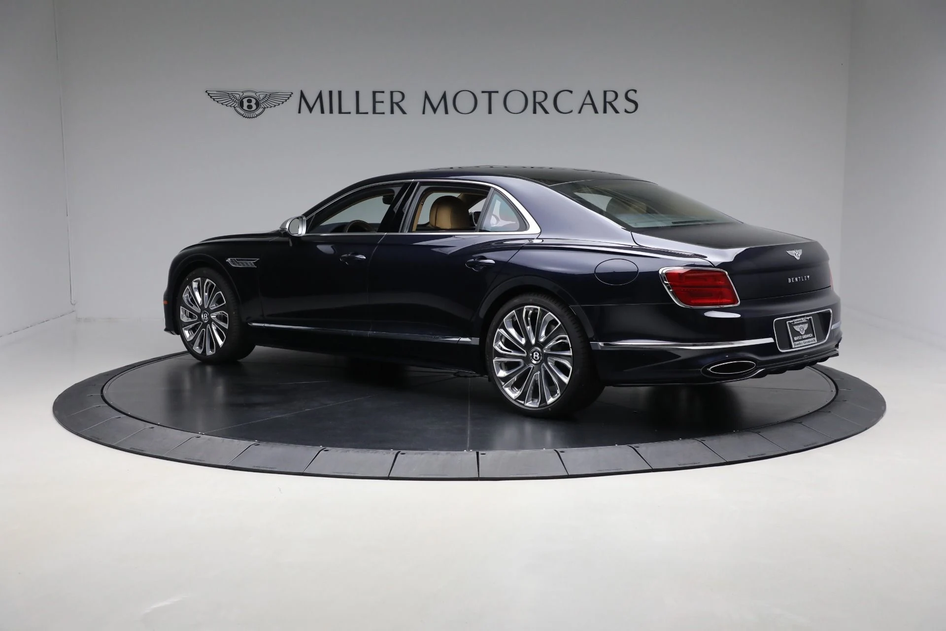 mph003_2426559072_New_2025_Bentley_Flying_Spur_Mulliner_3bdd90a9bd