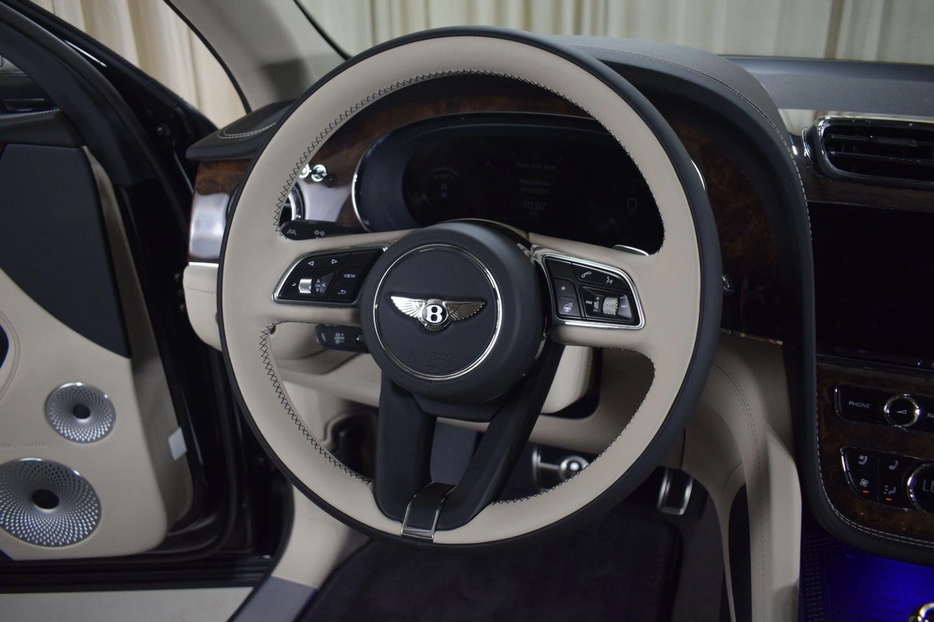 mph003_2434278245_395dd2b598266e5e1ed93e0fecc590b8x_9efdc77513