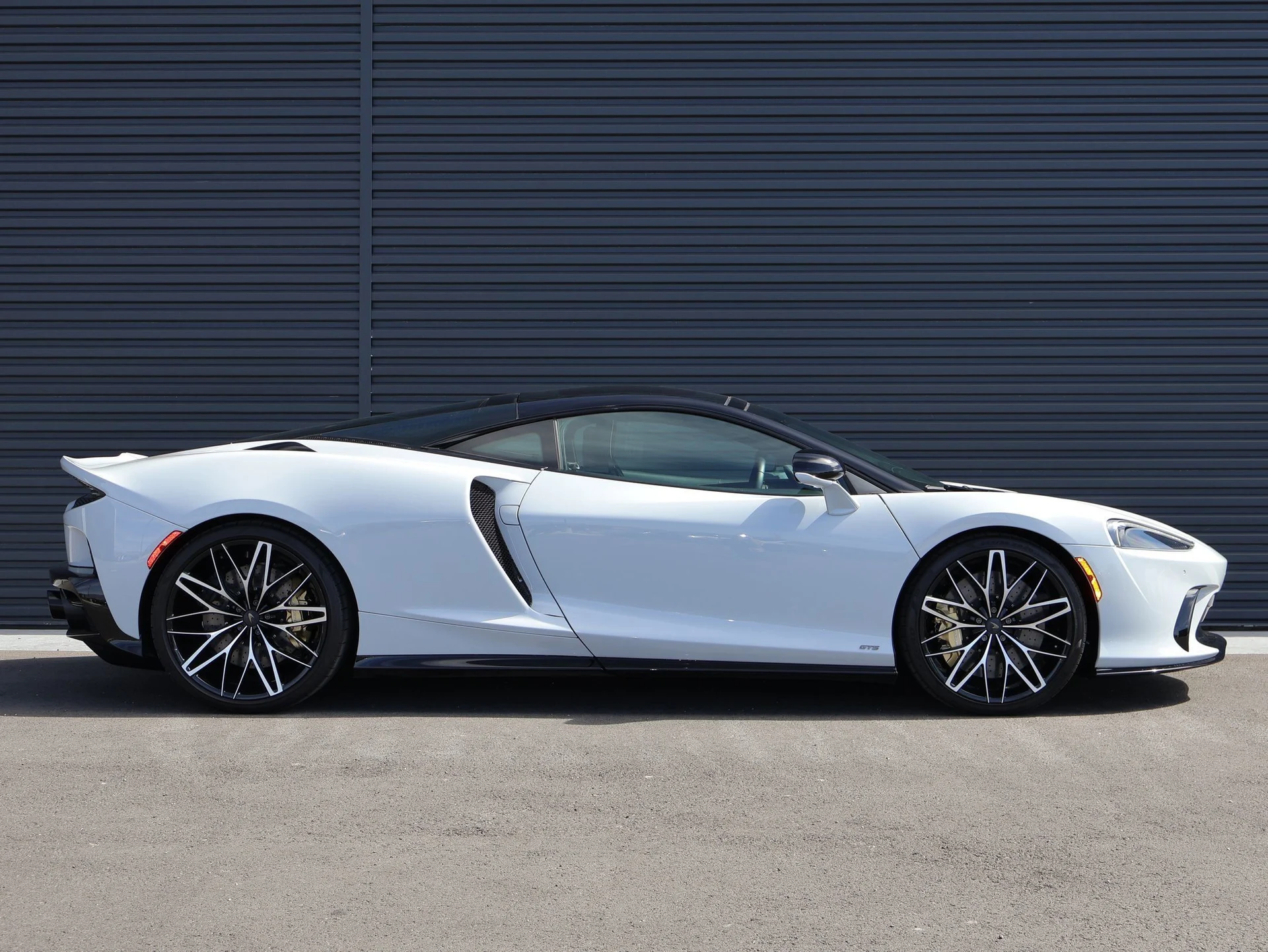 mph003_2436572943_e7fc8ae227f9c45b85ec023c6618bfbd_eac07c4abd