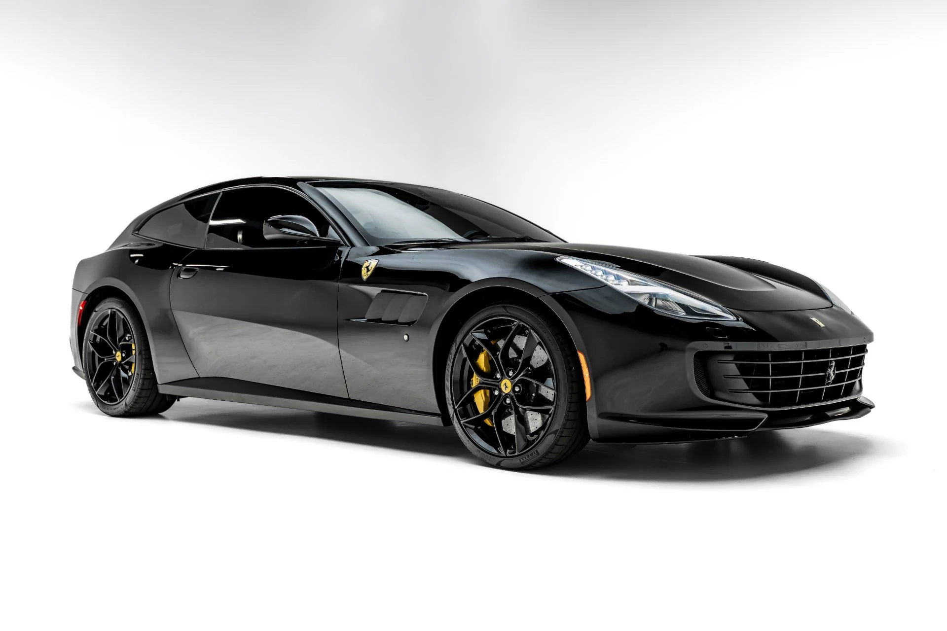 mph003_2436978979_Used_2018_Ferrari_GTC_4_Lusso_T_1783036188_db9bd82ef3