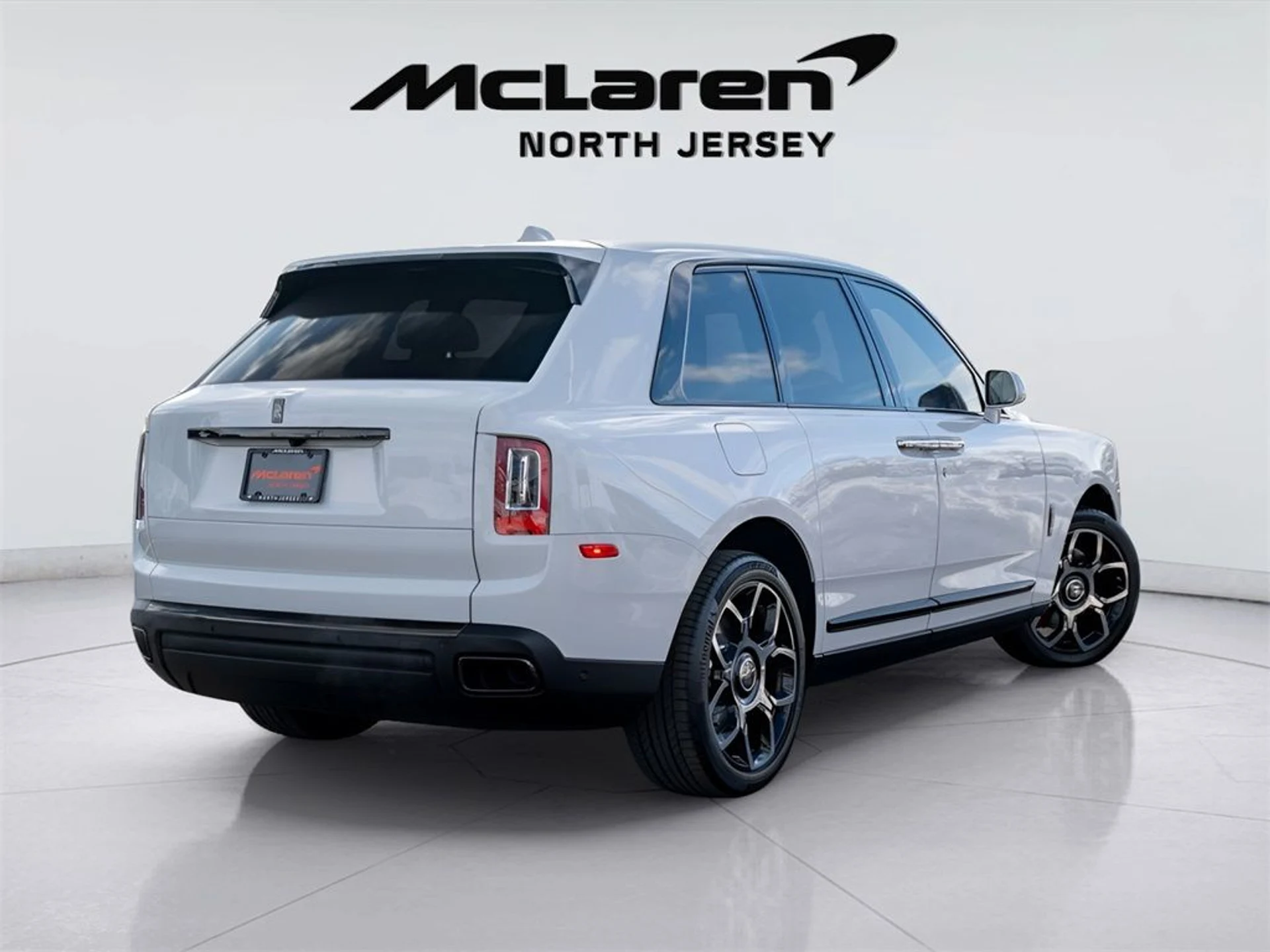 mph003_2437638908_image_5_619f925b1b