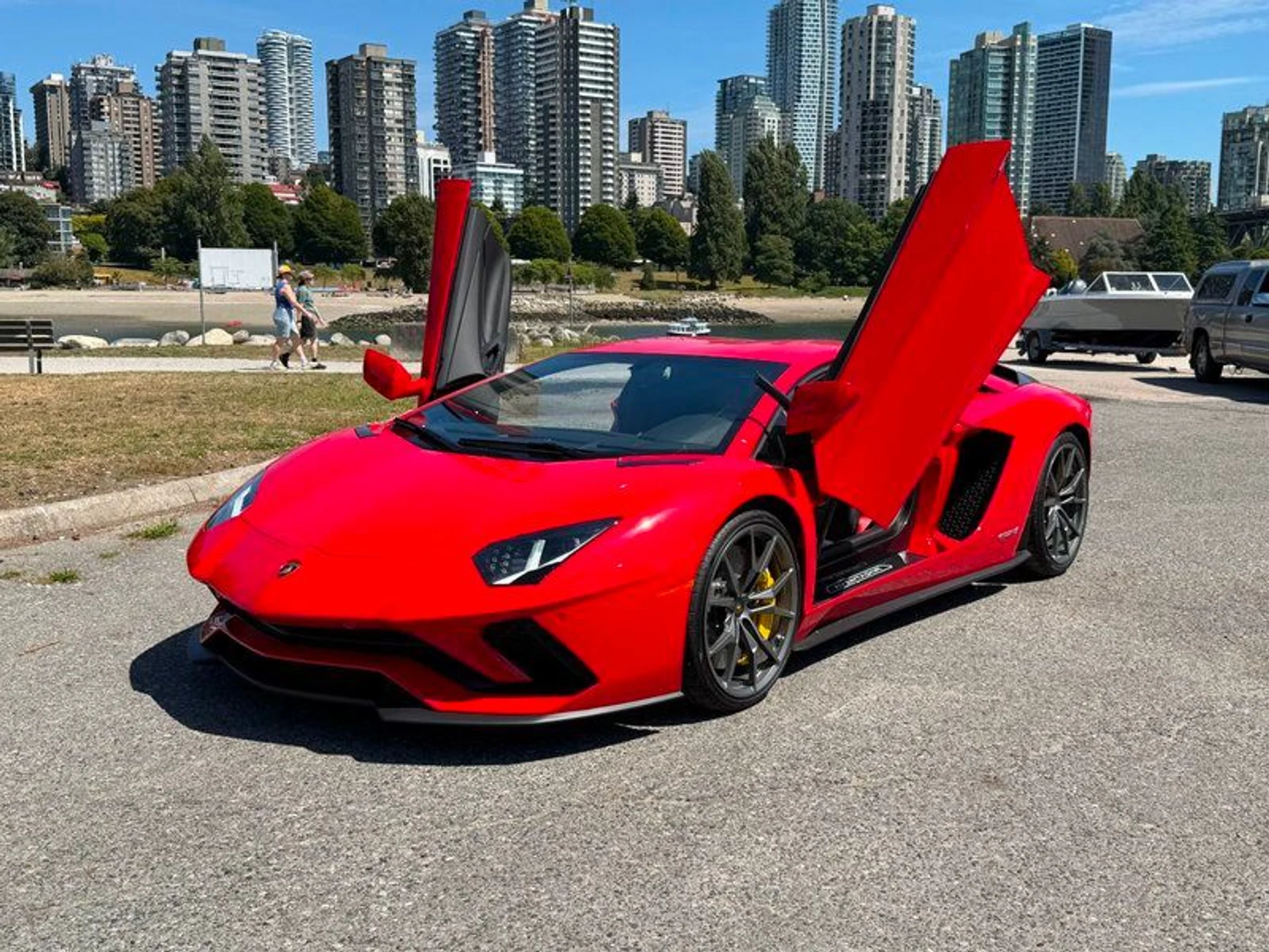 mph003_2440934056_38900624_00516_2018_lamborghini_aventador_004_f21ec50c9b