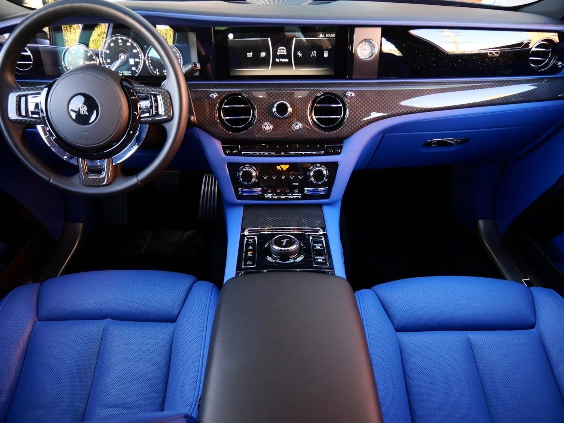 mph003_2441859433_7d3d983a72fad94f710877d713ced728x_68b36871e0