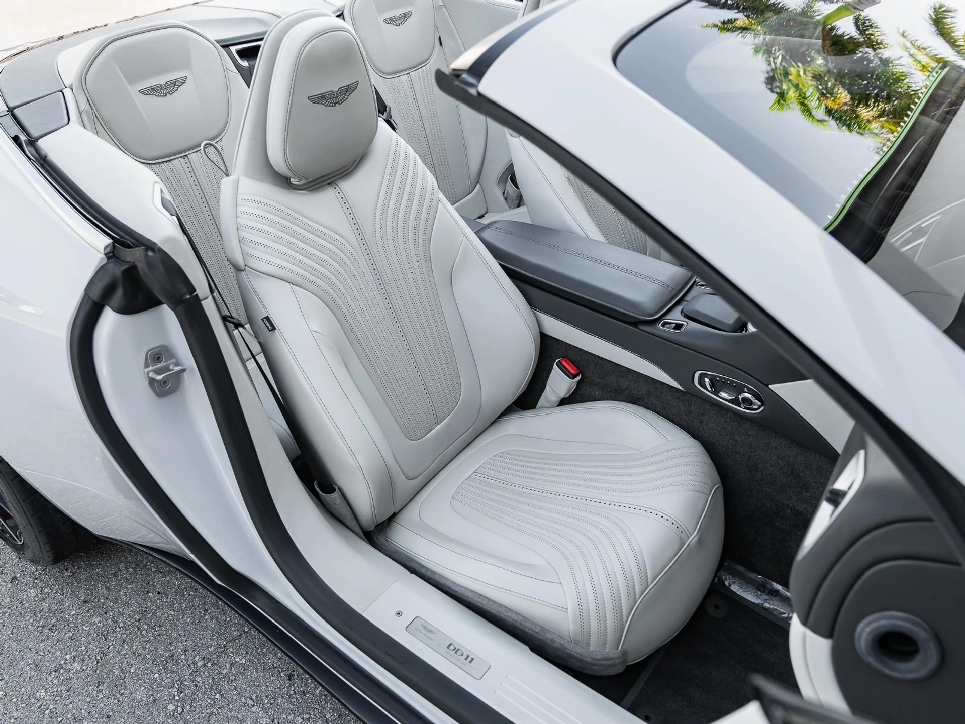 mph003_244509218_Used_2022_Aston_Martin_DB_11_1767028093_c6a09e8e48