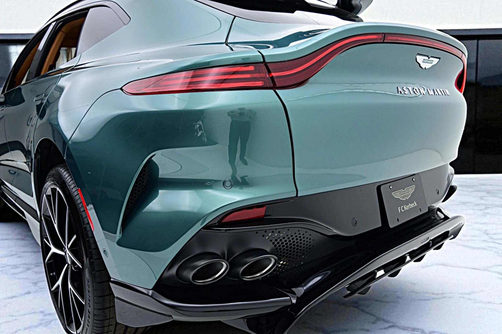 mph003_2452838129_New_2025_Aston_Martin_DBX_707_7ffada0fe6