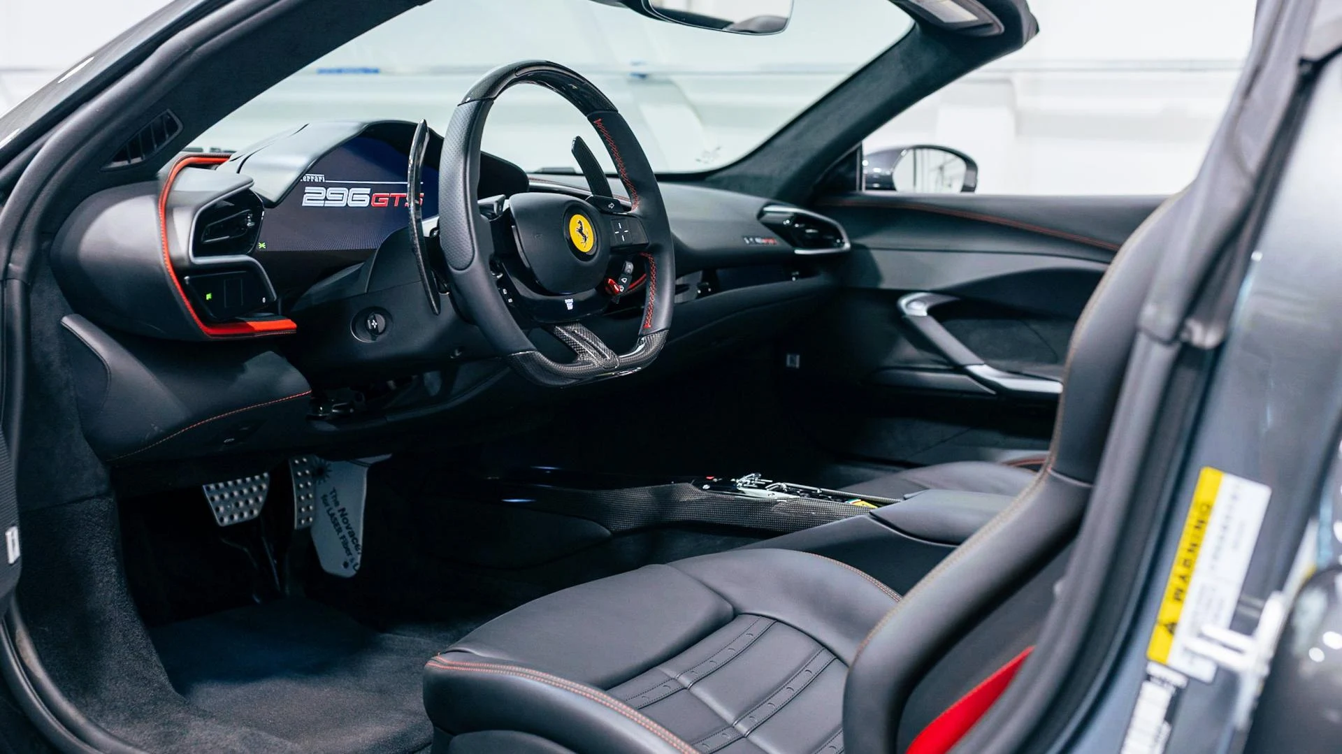 mph003_2455864251_Used_2024_Ferrari_296_GTS_Base_1785844989_e5b5ffdfd9