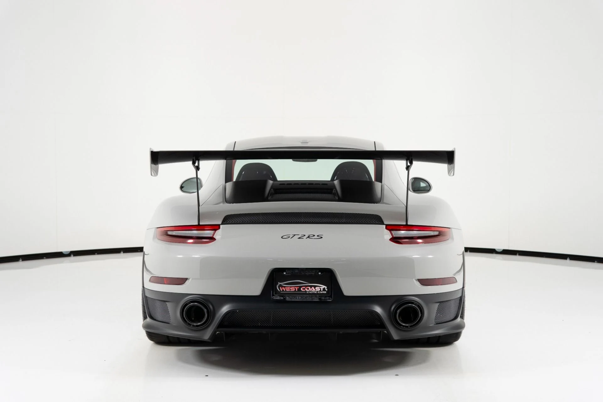 mph003_2463581491_Used_2018_Porsche_911_GT_2_RS_1756256413_f4e45a2f64