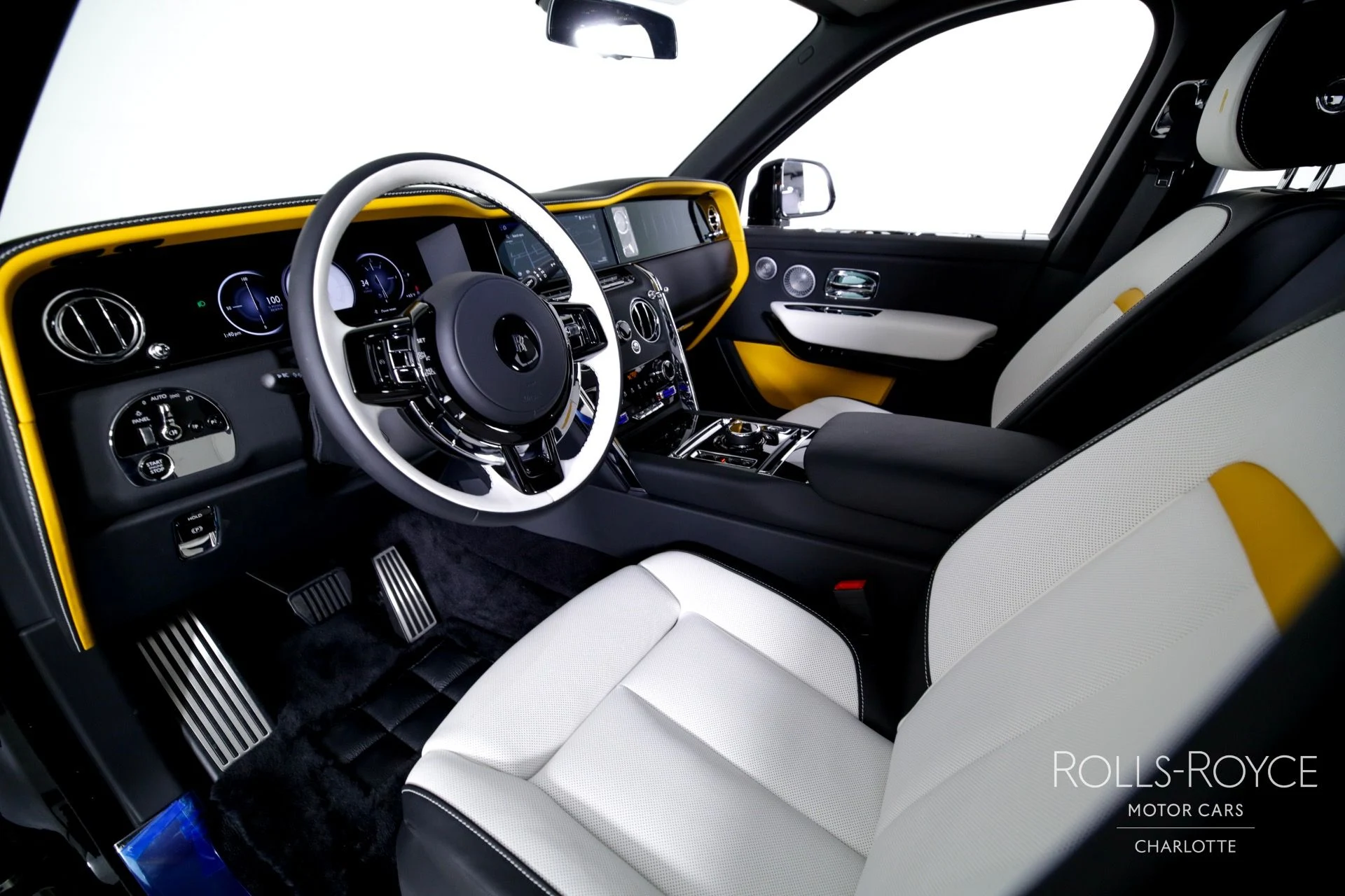 mph003_2465309738_Used_2025_Rolls_Royce_Cullinan_1746196138_e4b326cd3e