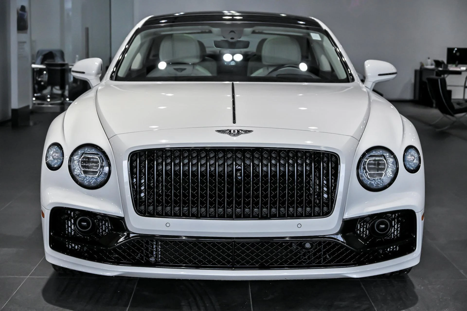 mph003_2484351395_Used_2021_Bentley_Flying_Spur_V8_1765794811_5d28183c37