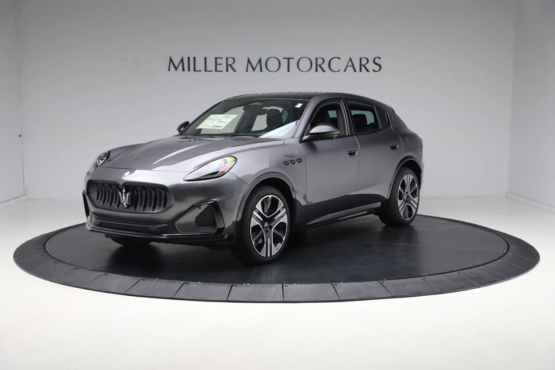 mph003_2485945535_New_2025_Maserati_Grecale_Folgore_92a319dd94