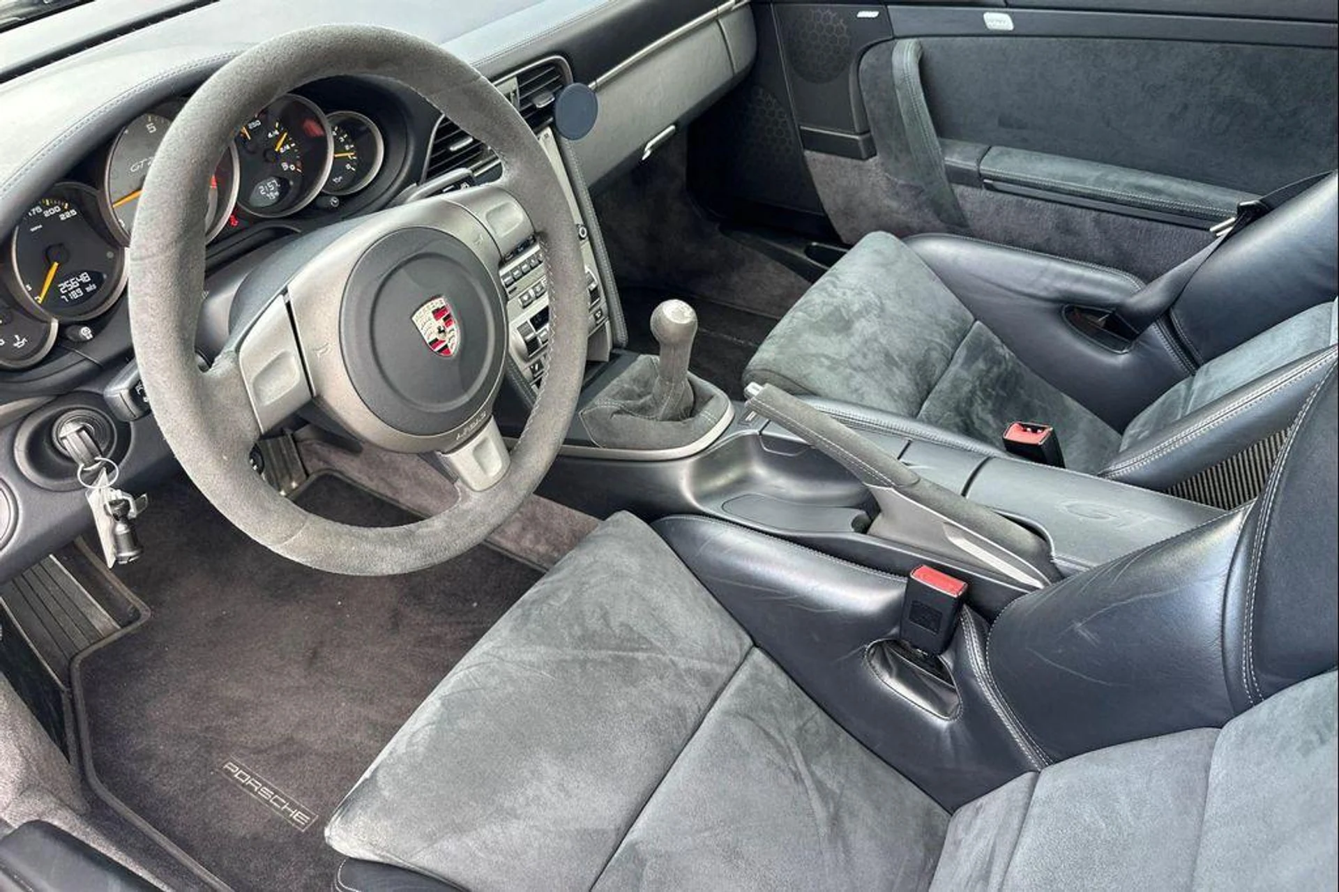 mph003_2491586724_l_Ua_Pc_Rh_XD_28m_K2g_Bl_NDA_Ag_A5_A_e29d0bab83