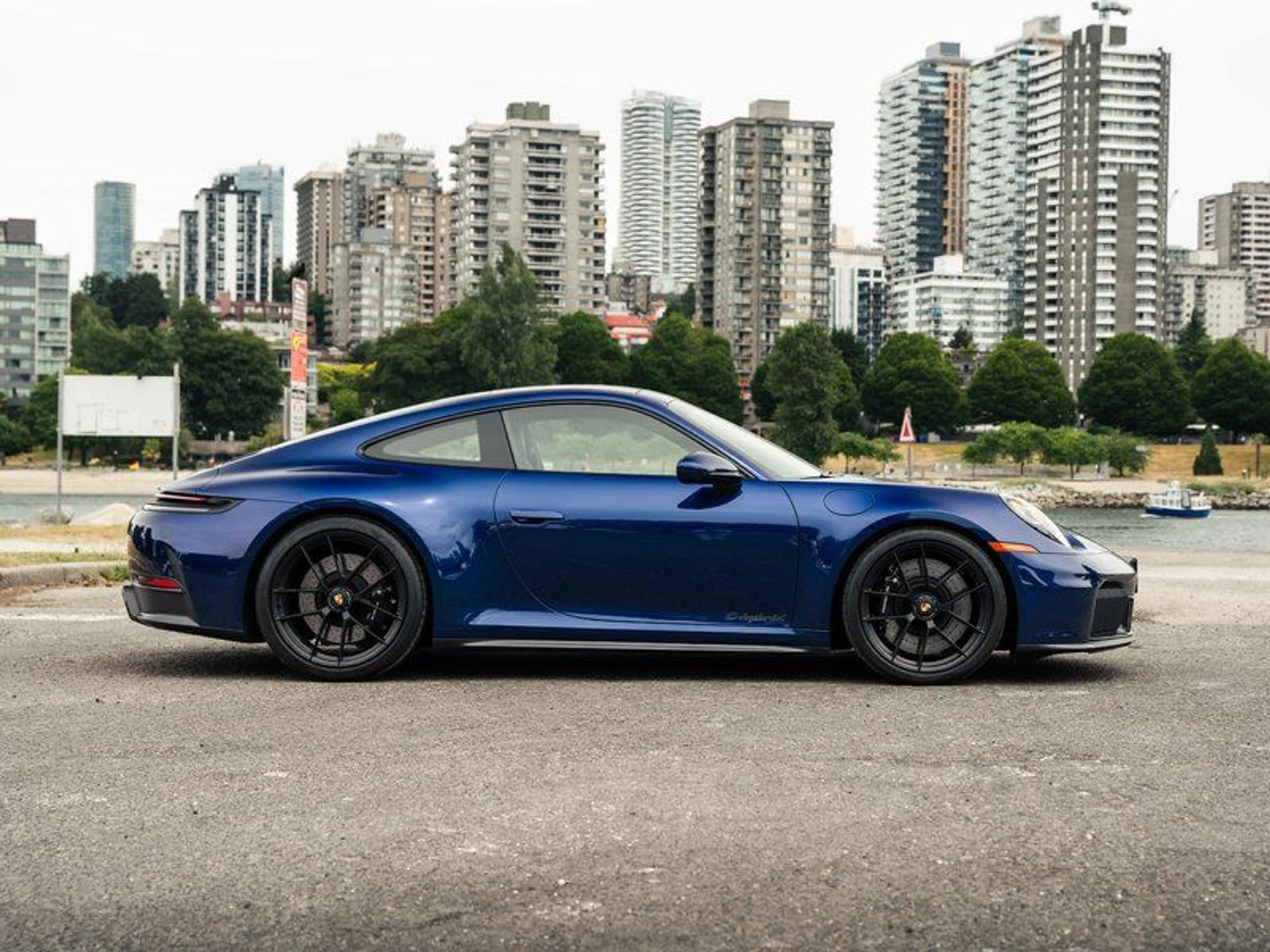 mph003_2497333397_38706254_08589_2025_porsche_911_004_7094b866d8