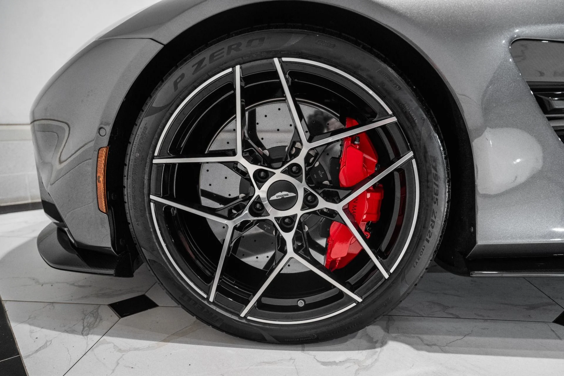 mph003_2502535750_New_2027_ASTON_MARTIN_VANQUISH_1787330062_bb2c70169c