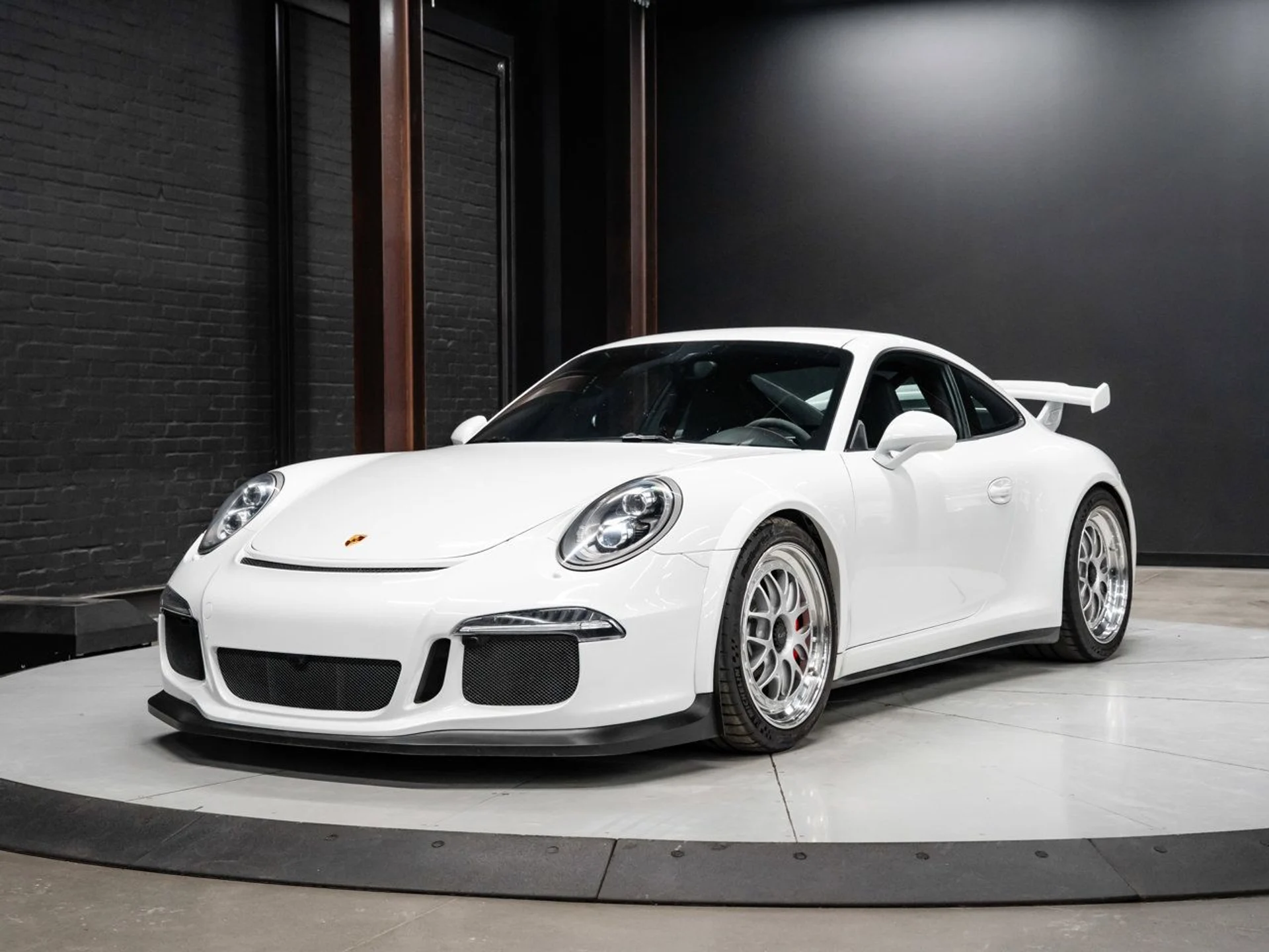 mph003_250622116_porsche_911_2015_d587ebd932