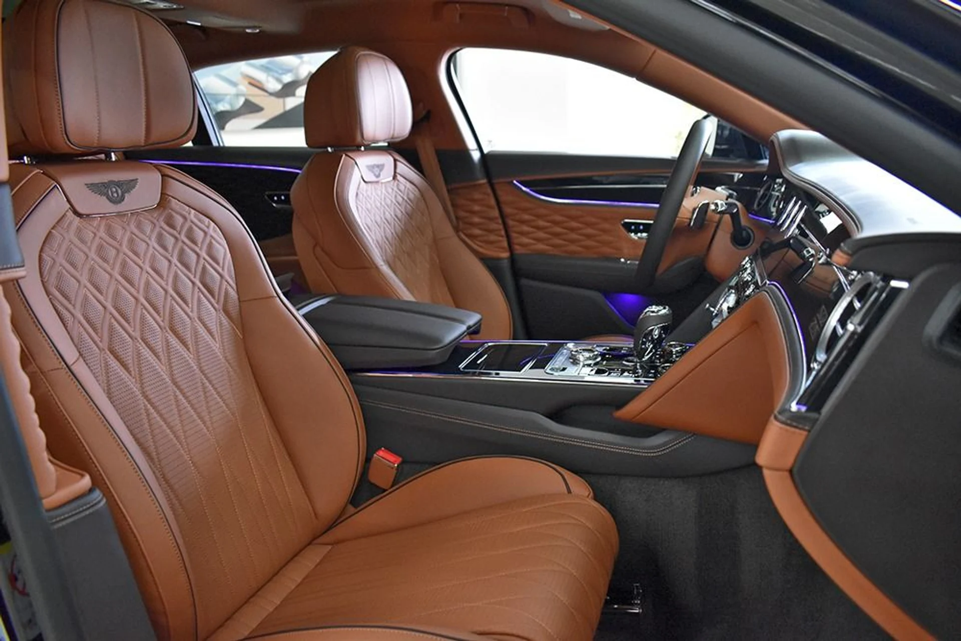 mph003_2522059744_Used_2020_Bentley_Flying_Spur_W12_1682716150_04357c49a2
