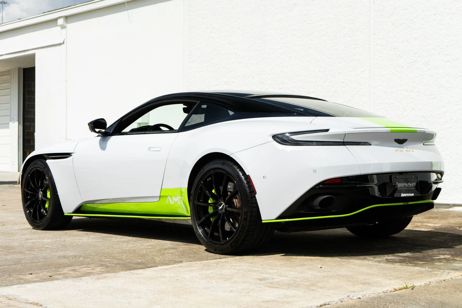 mph003_2529421199_Used_2019_Aston_Martin_DB_11_AMR_1785363698_07e2981c49