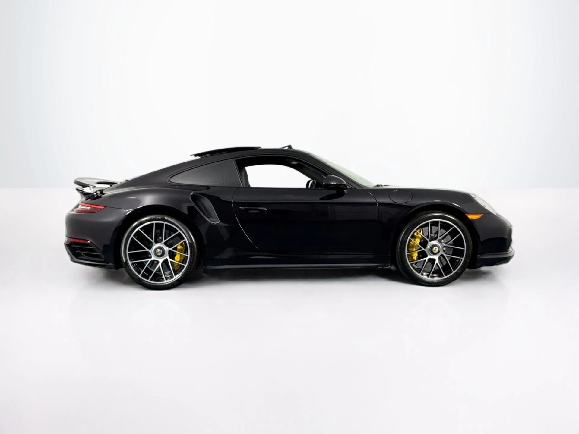 mph003_2533007225_Used_2019_Porsche_911_Turbo_S_1782334220_880e6cda7b