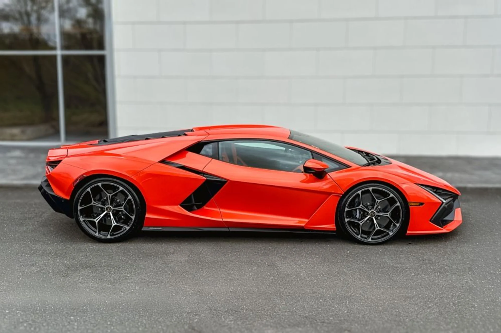 mph003_254711191_New_2026_Lamborghini_Revuelto_1777983135_5397d0aa93